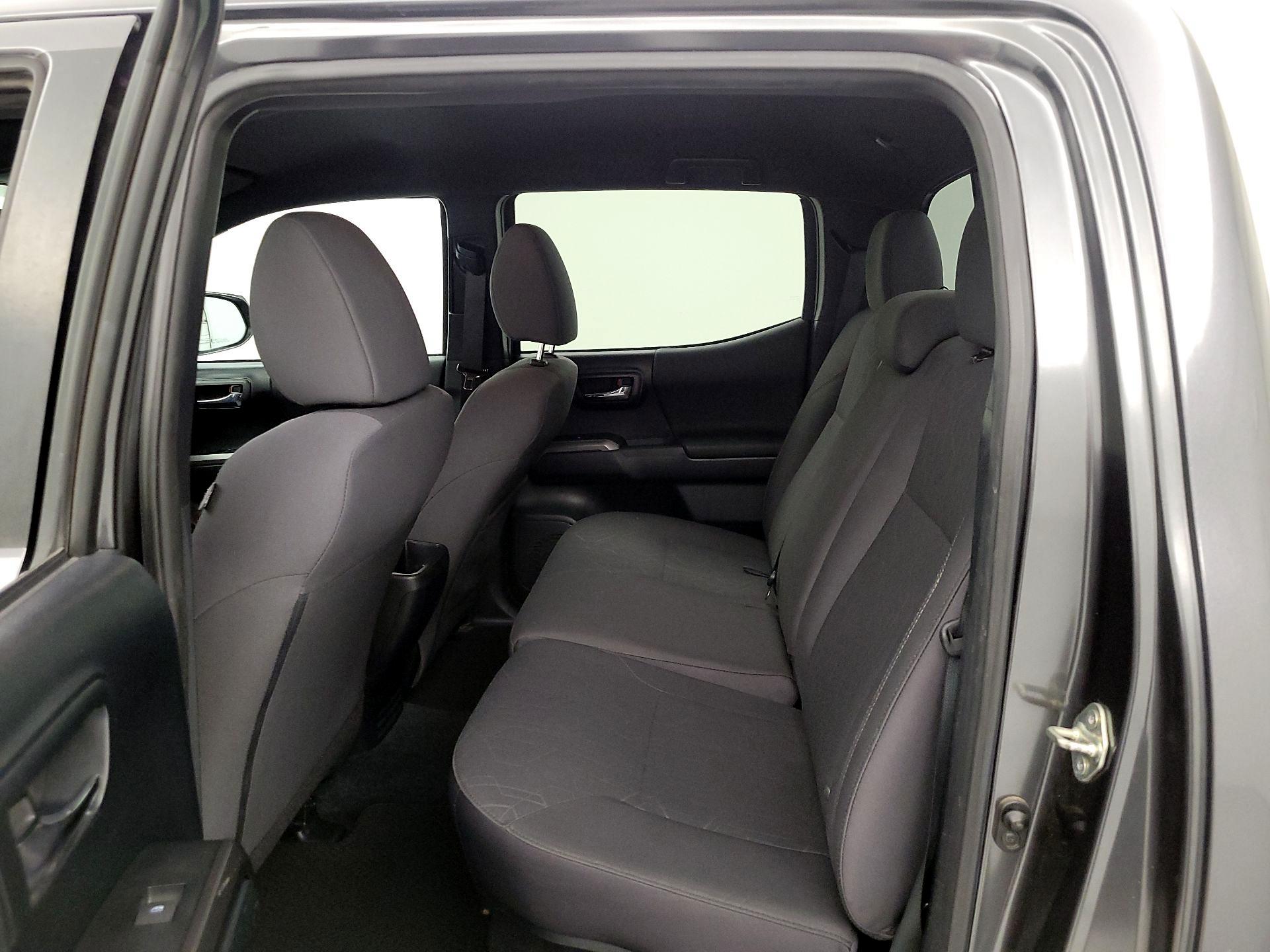 Thumbnail: 2016 Toyota Tacoma - 19