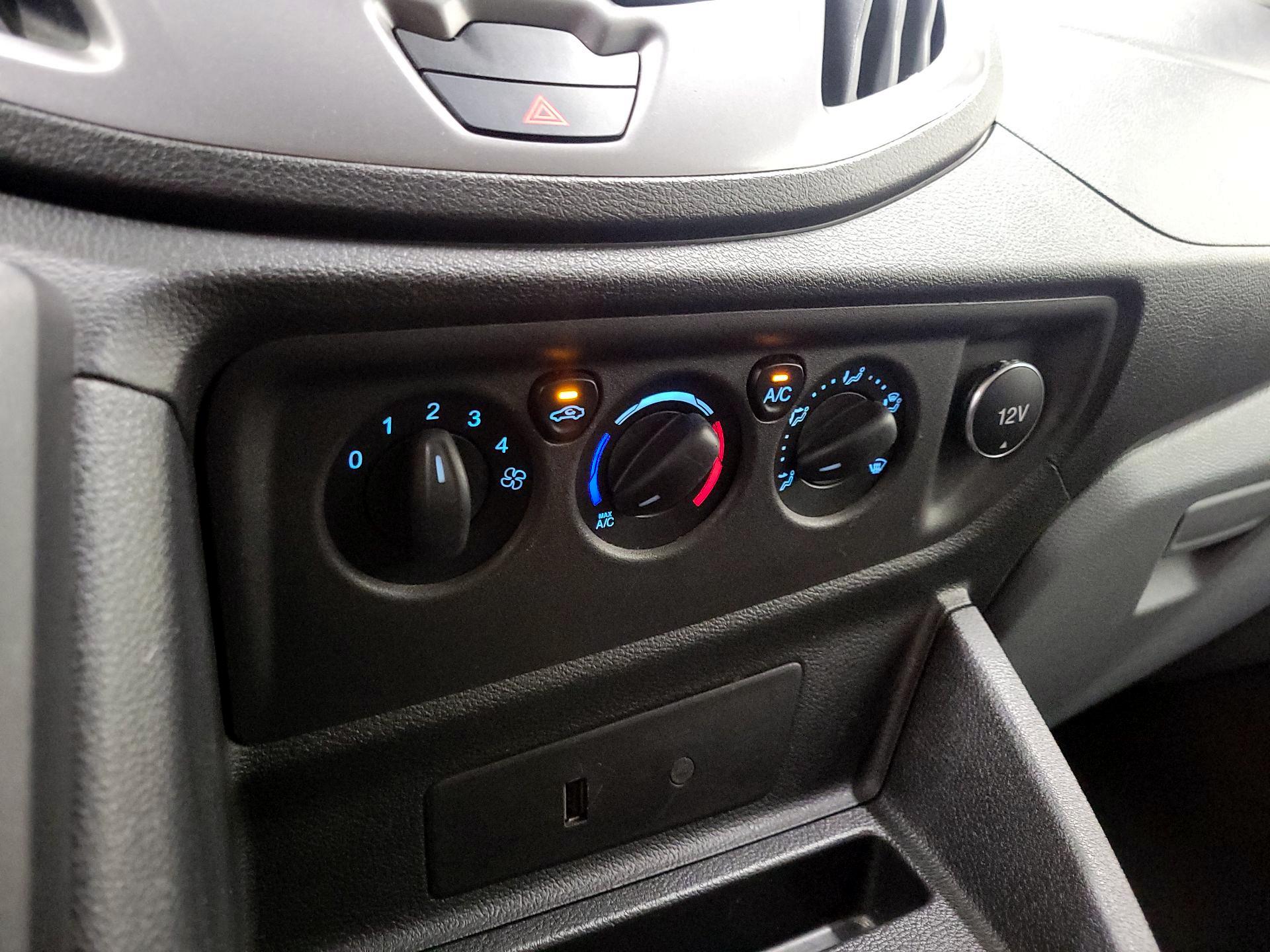 Thumbnail: 2017 Ford Transit Series - 16