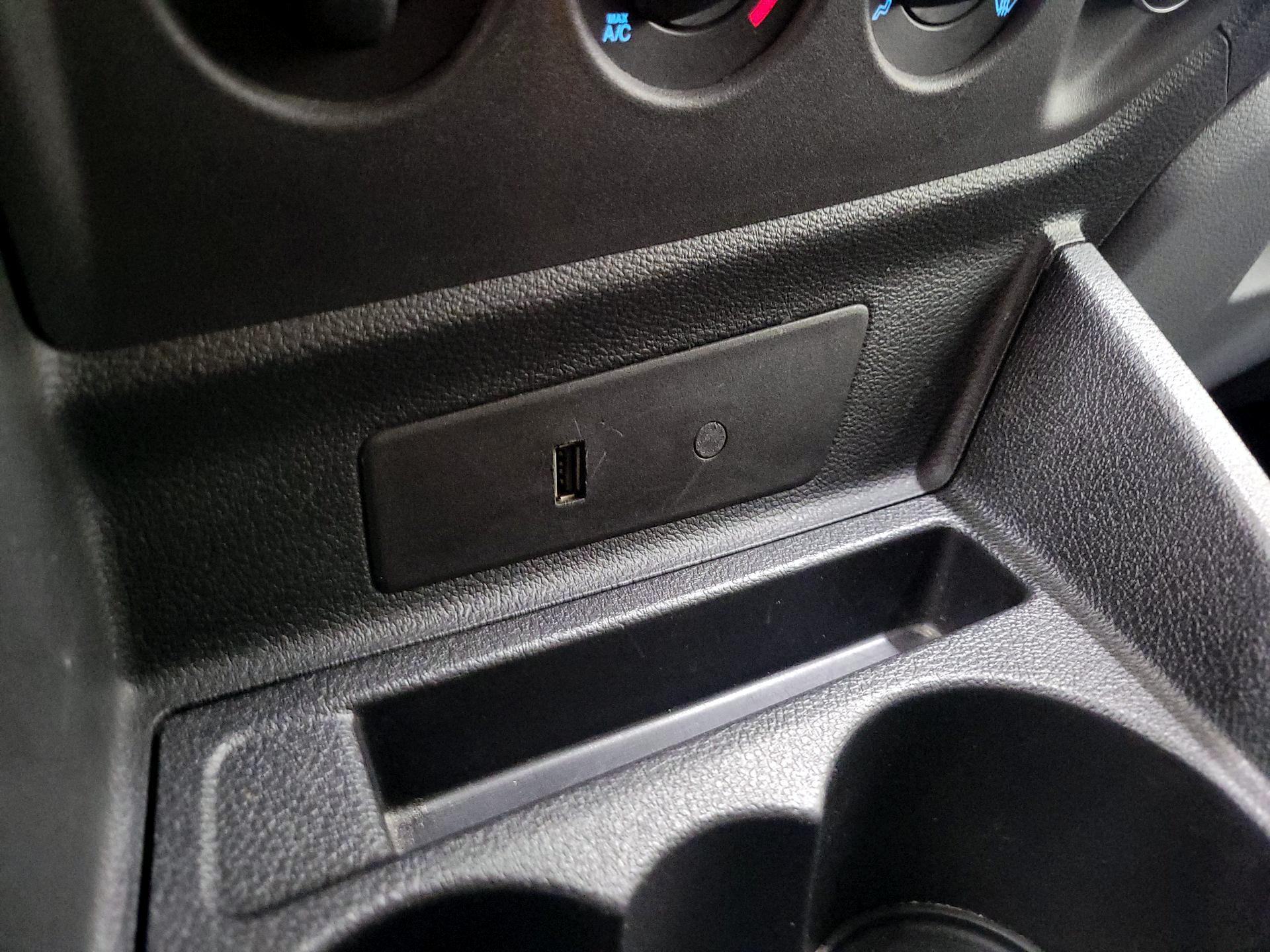 Thumbnail: 2017 Ford Transit Series - 18