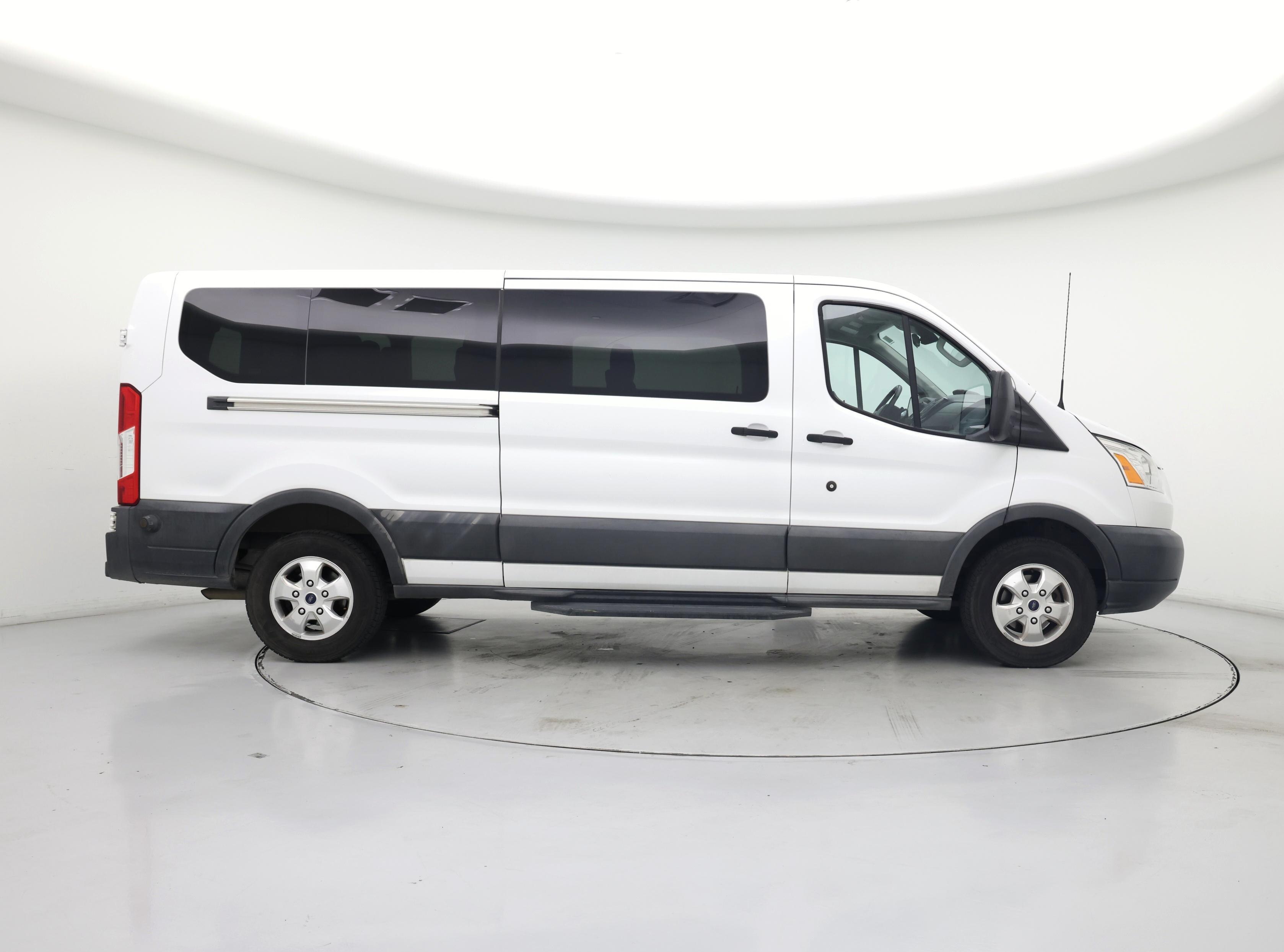 Thumbnail: 2017 Ford Transit Series - 7
