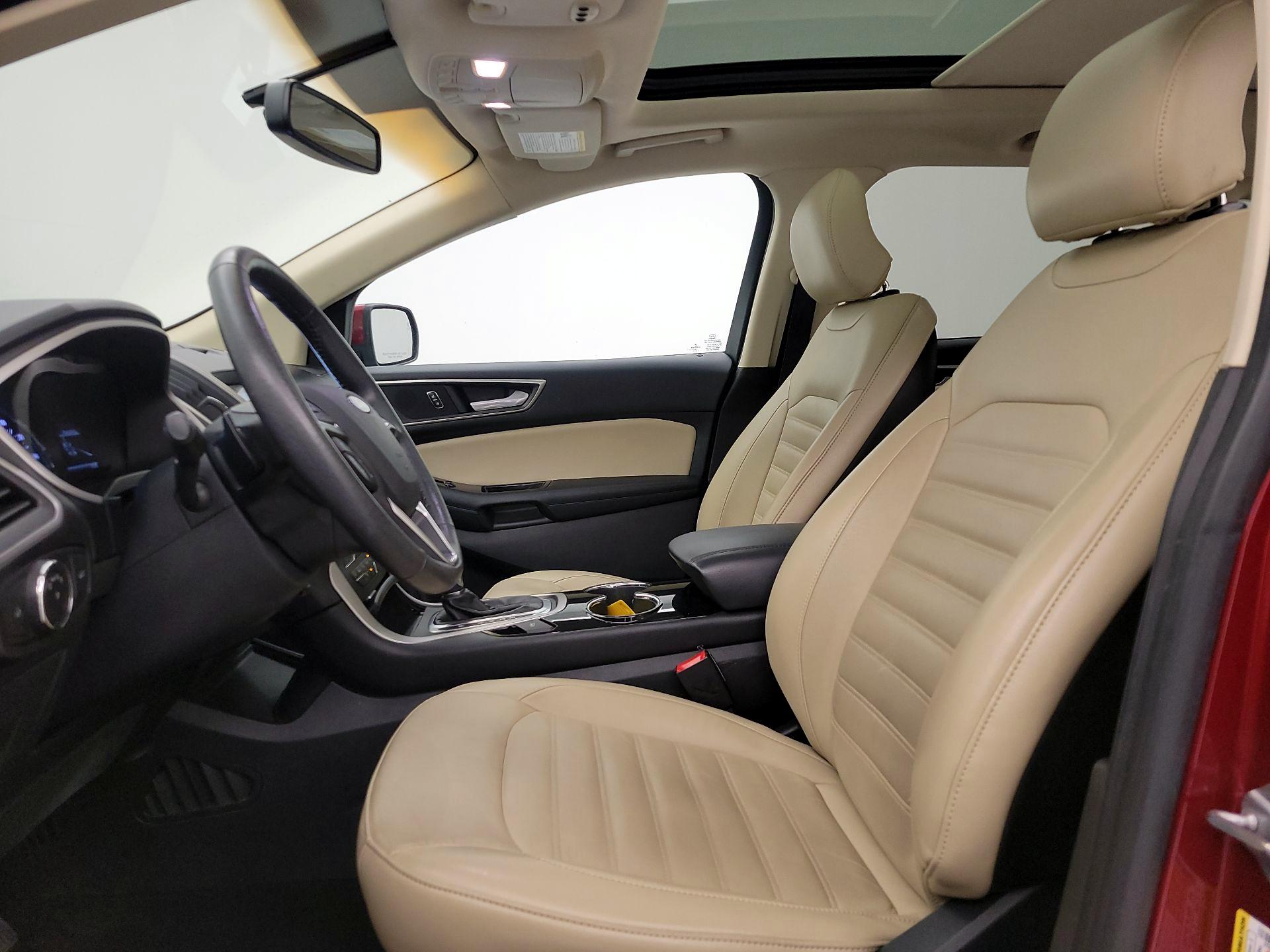 Thumbnail: 2016 Ford Edge - 11