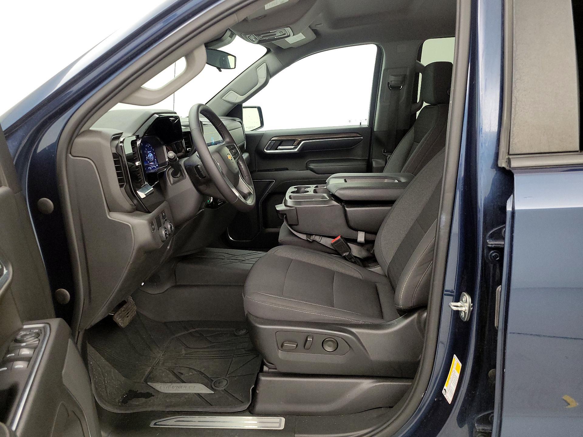 Thumbnail: 2022 Chevrolet Silverado 1500 - 11