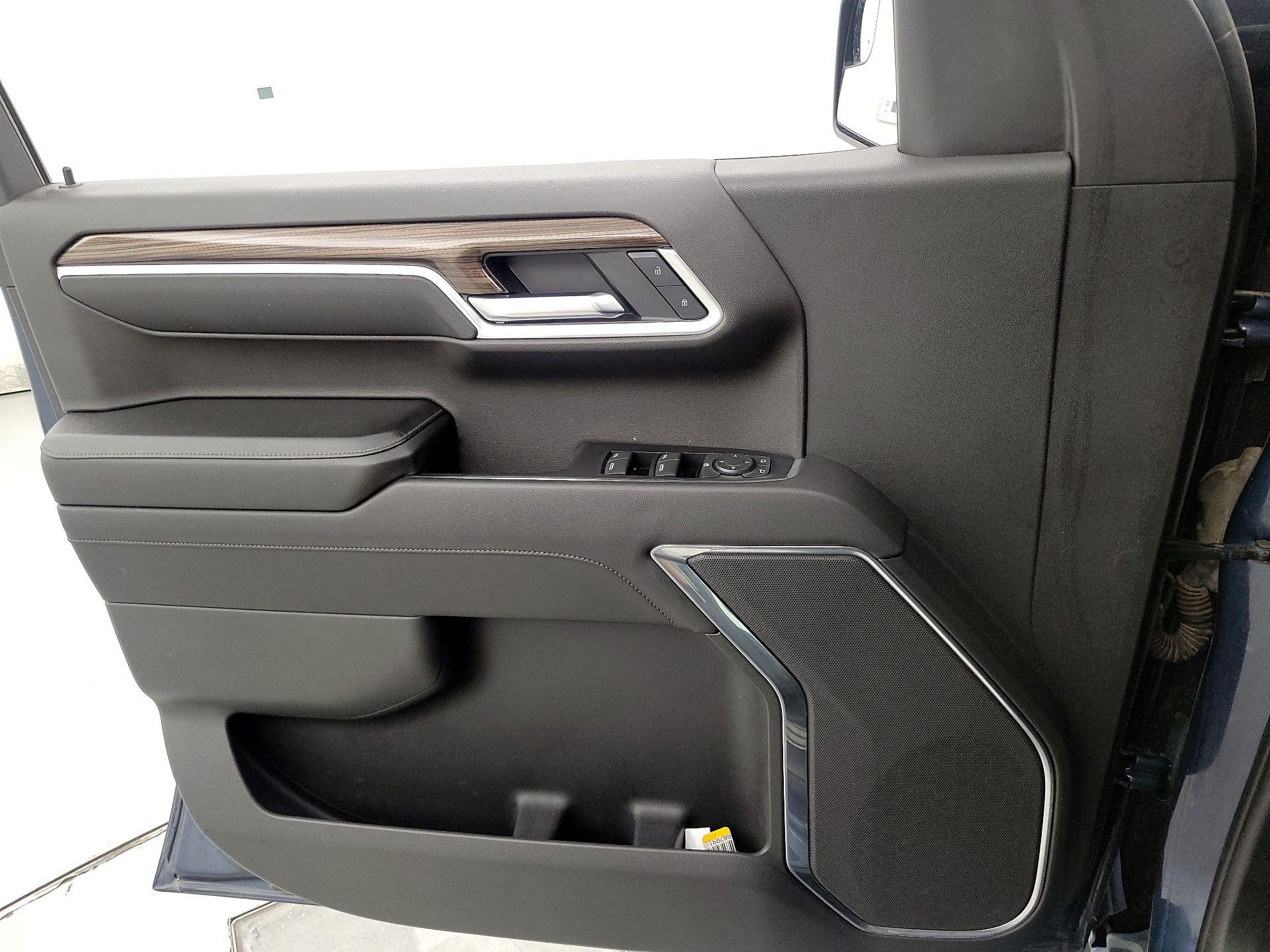 Thumbnail: 2022 Chevrolet Silverado 1500 - 12