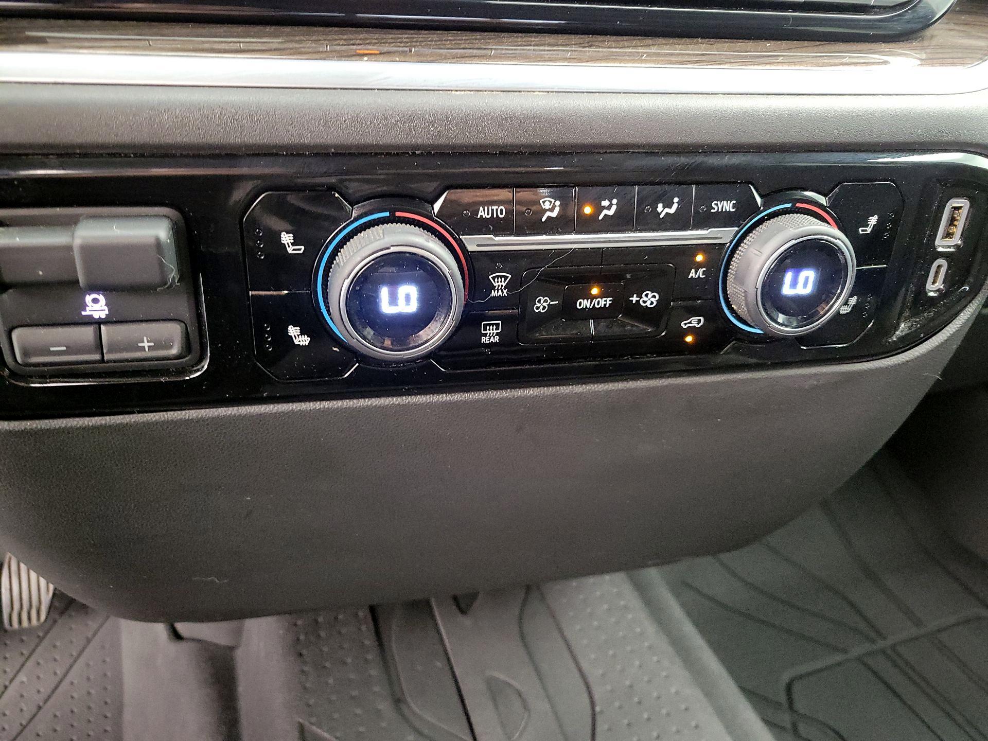 Thumbnail: 2022 Chevrolet Silverado 1500 - 16