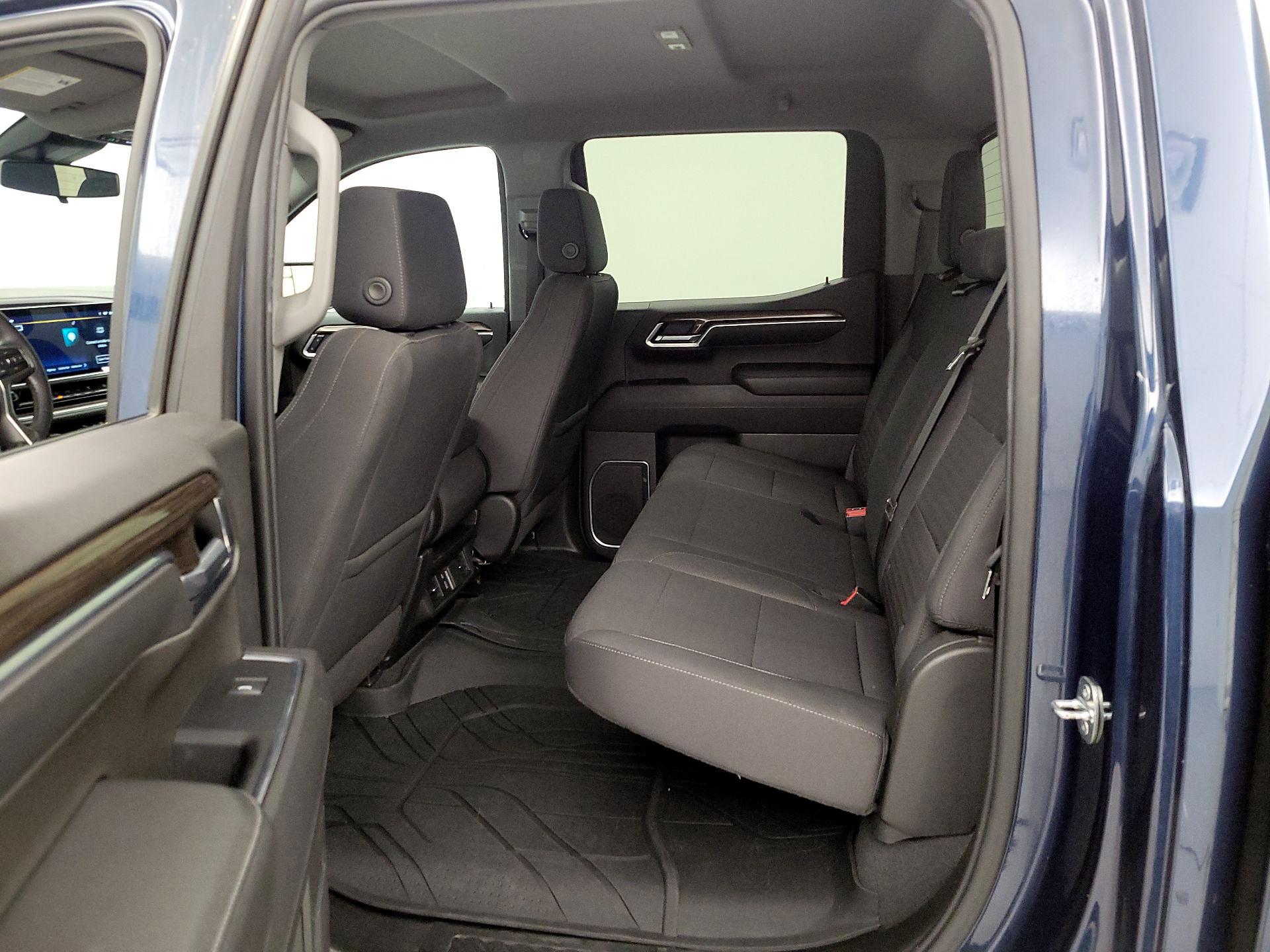 Thumbnail: 2022 Chevrolet Silverado 1500 - 19