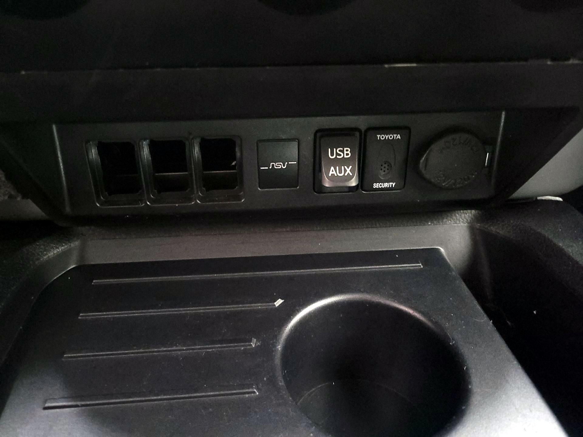 Thumbnail: 2017 Toyota Tundra - 18