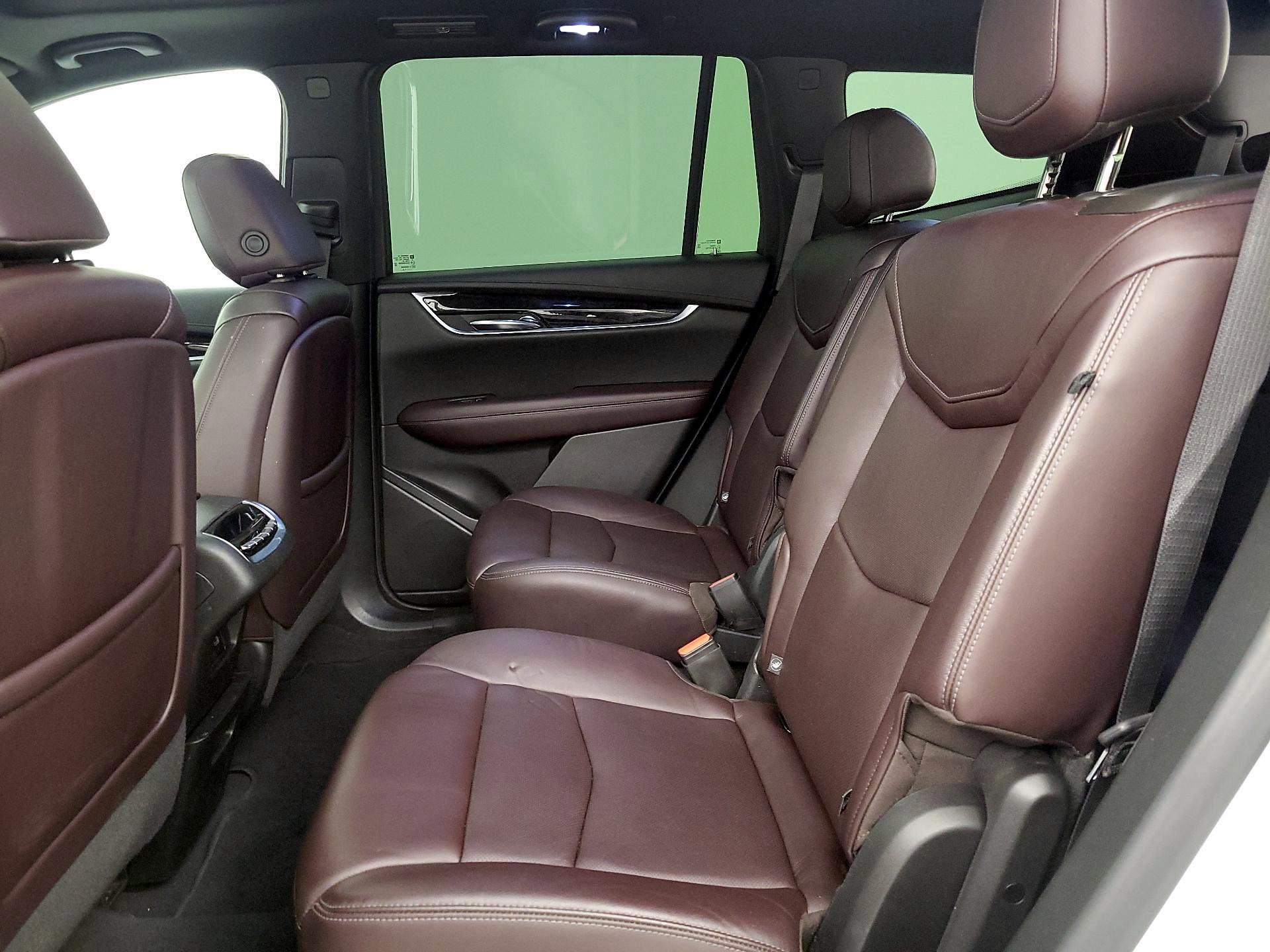 Thumbnail: 2020 Cadillac XT6 - 20