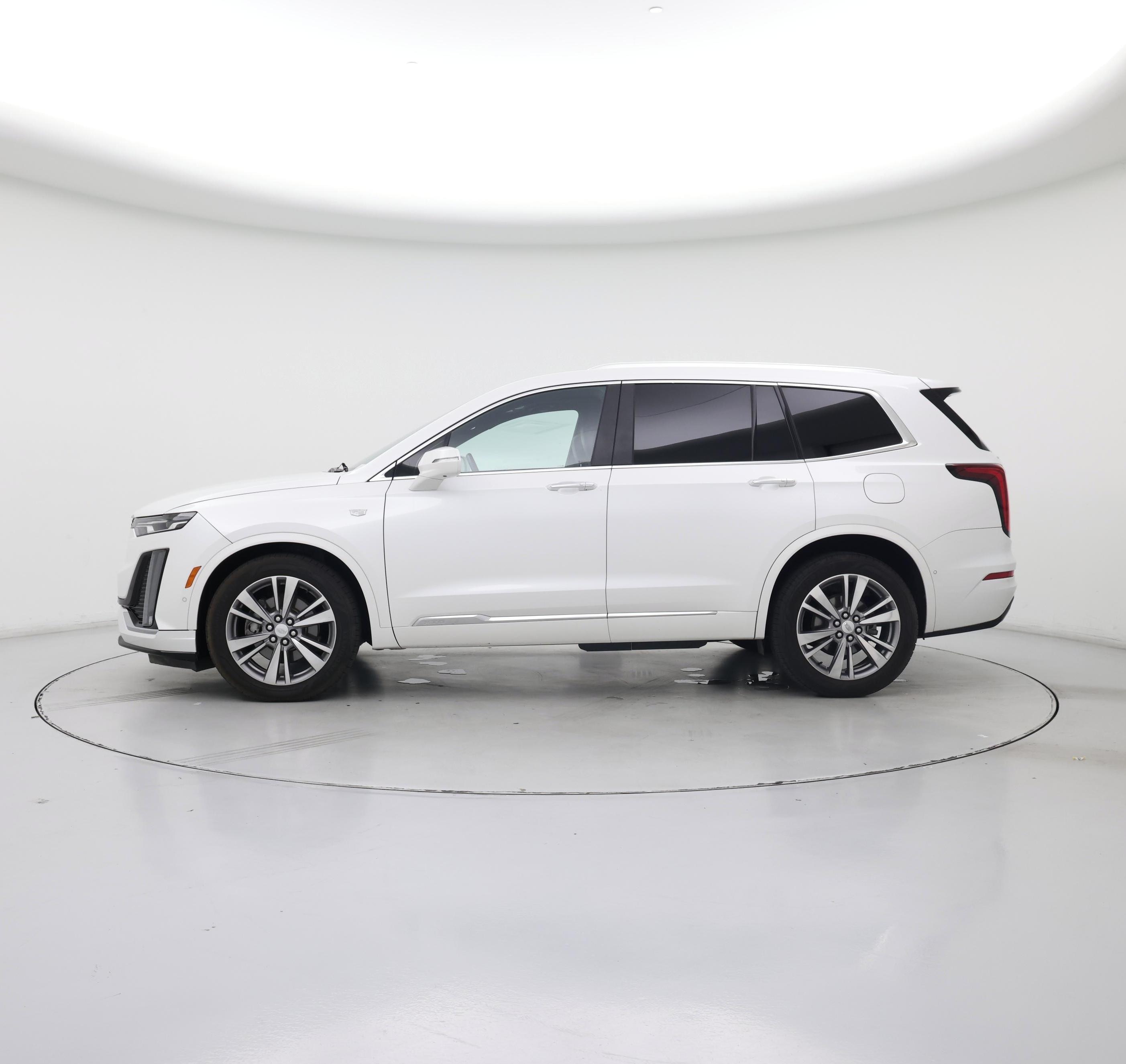 Thumbnail: 2020 Cadillac XT6 - 3