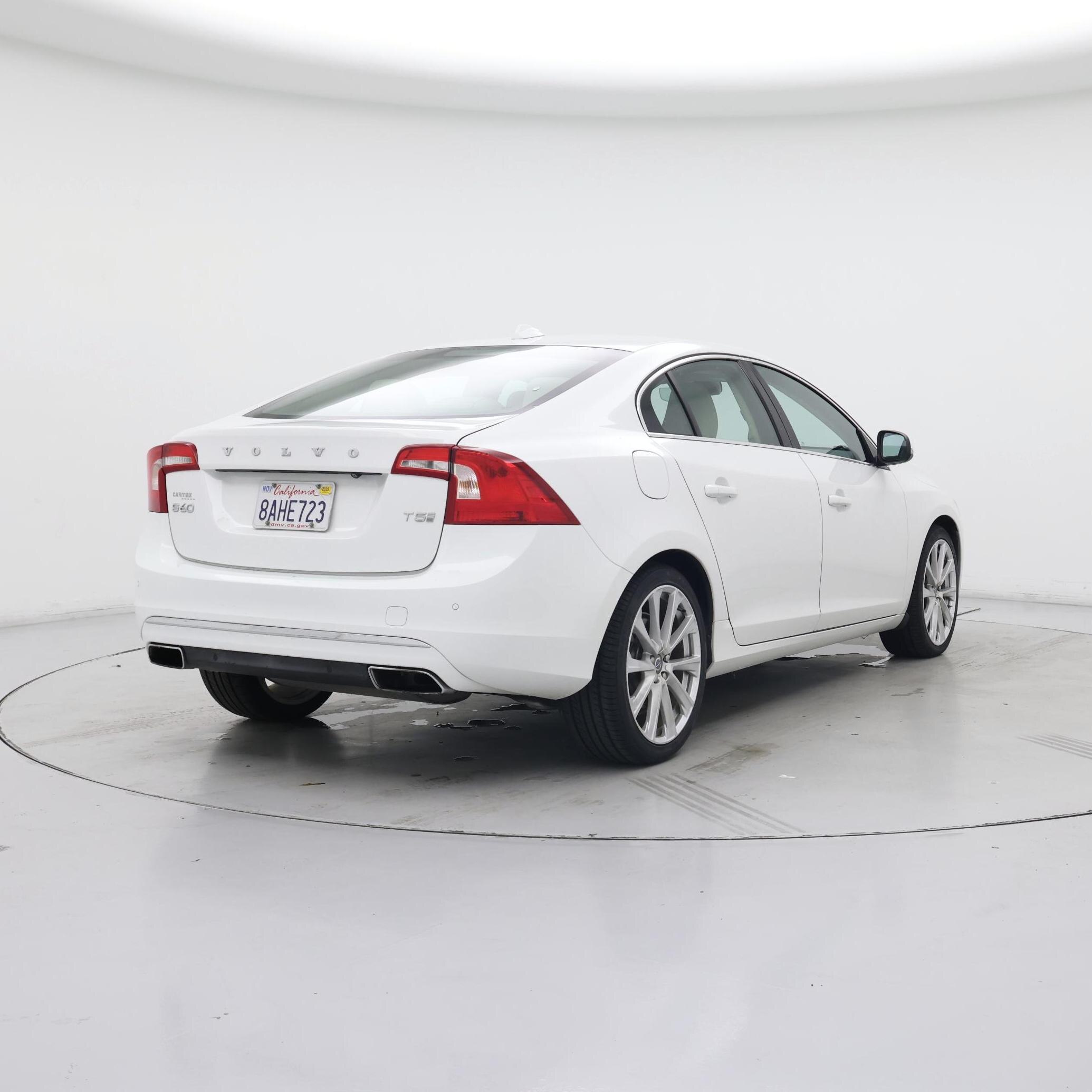 Thumbnail: 2018 Volvo S60 - 8