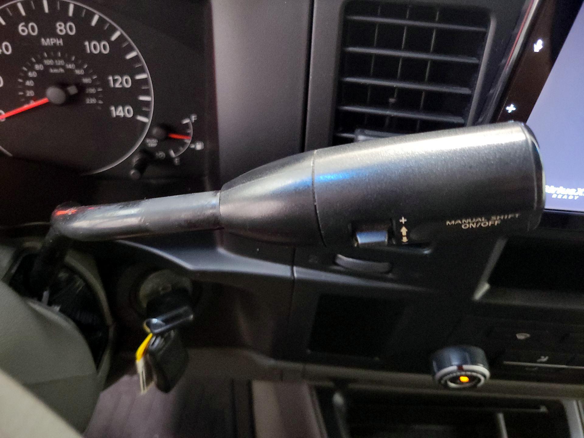 Thumbnail: 2014 Nissan NV - 17