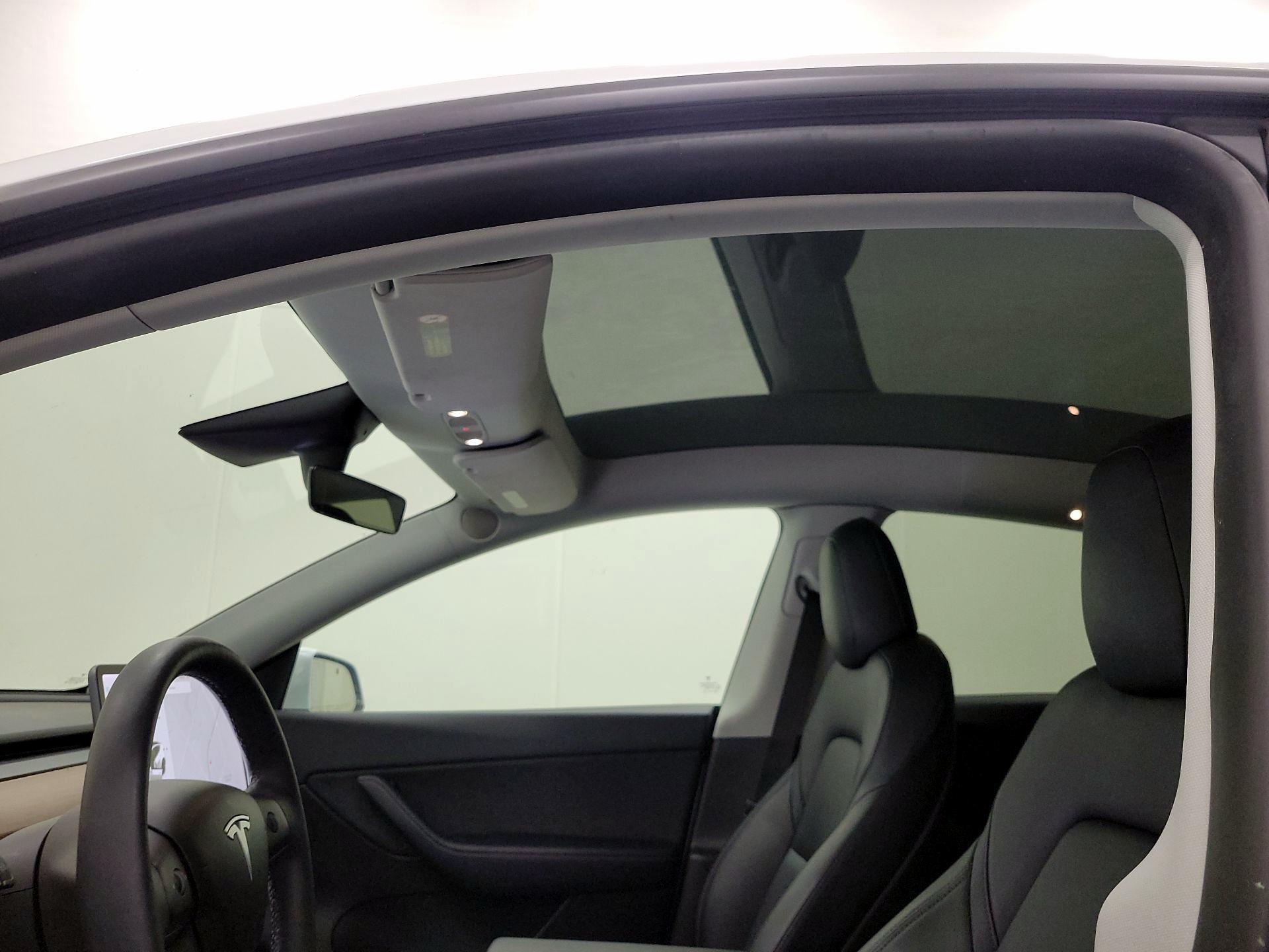 Thumbnail: 2022 Tesla Model Y - 18