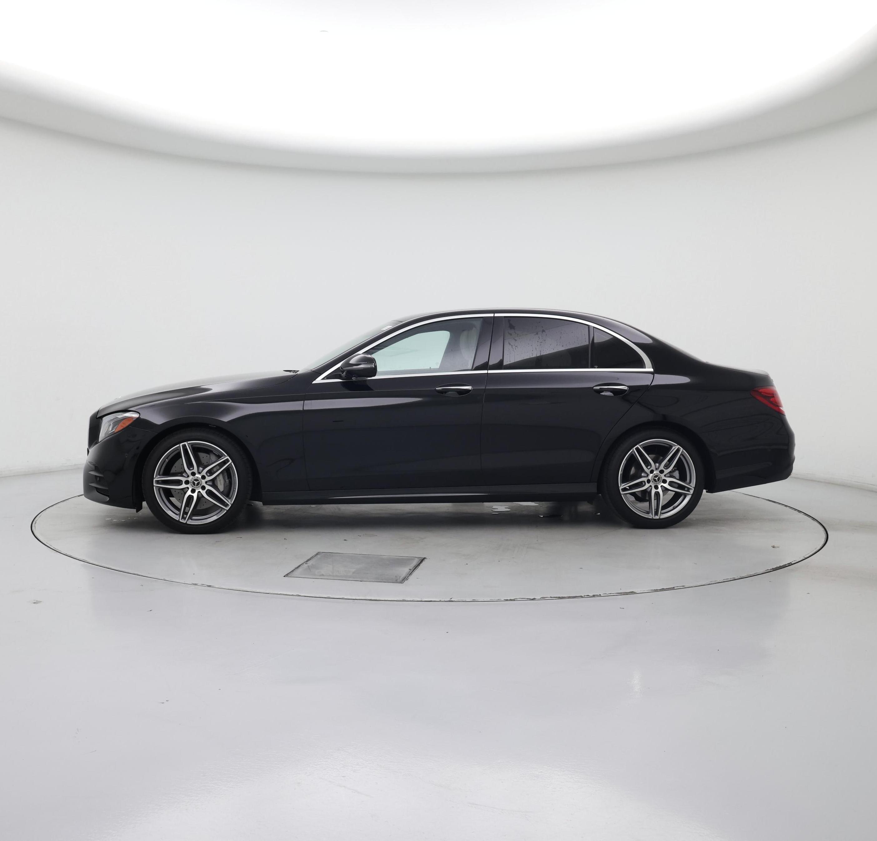 Thumbnail: 2017 Mercedes-Benz E-Class - 3