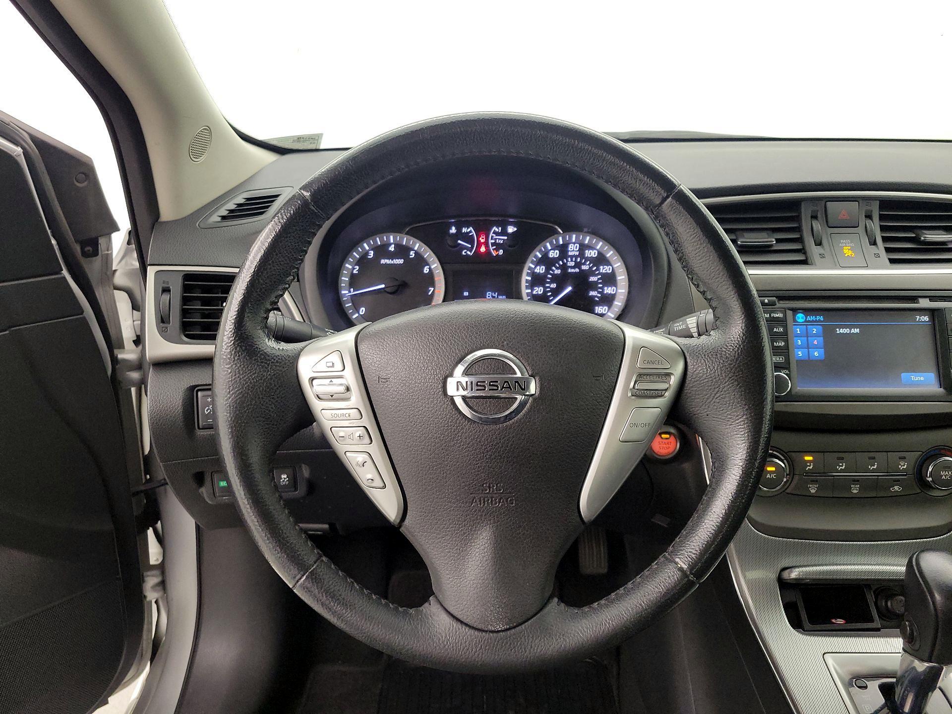 Thumbnail: 2014 Nissan Sentra - 10