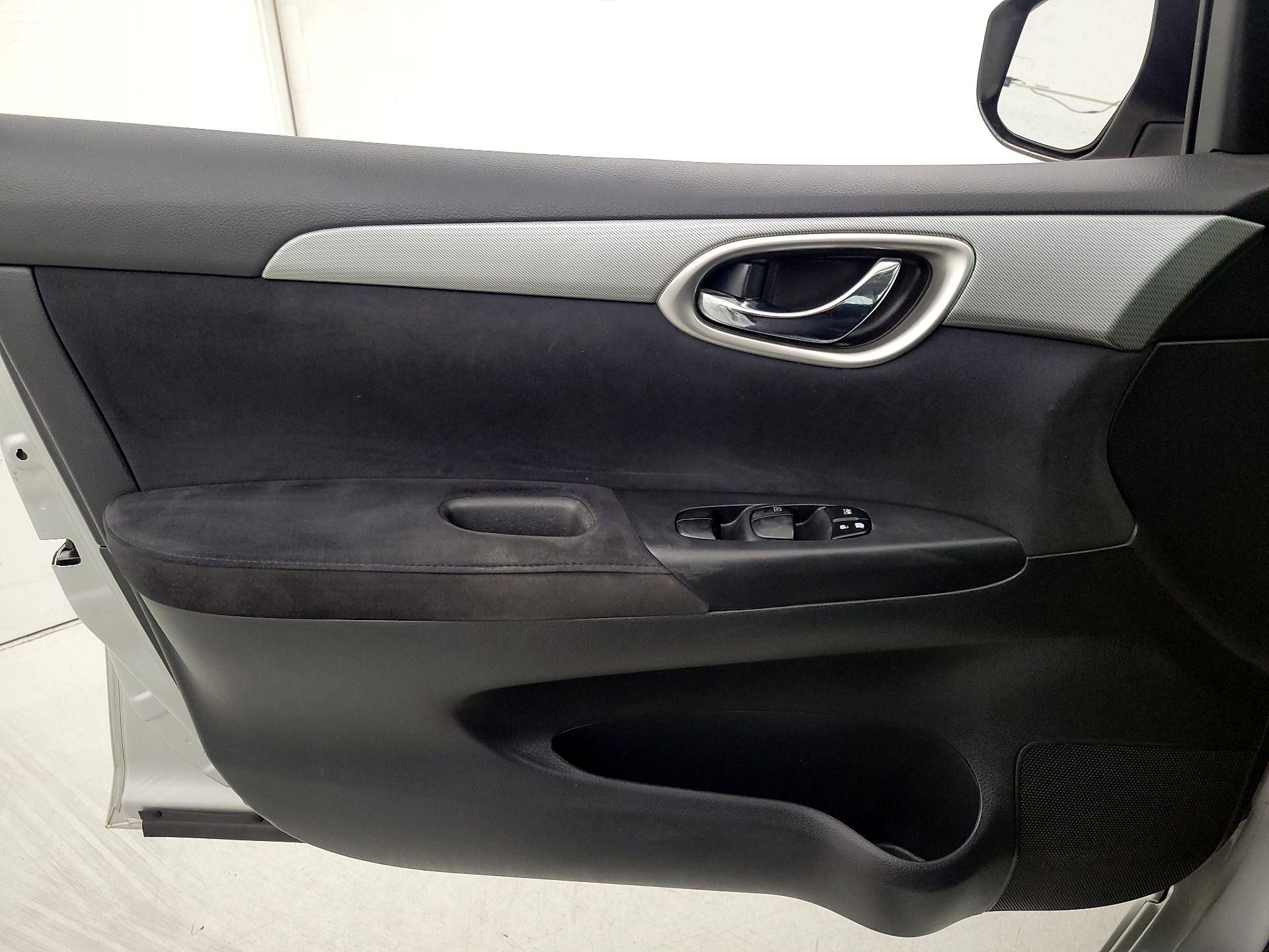 Thumbnail: 2014 Nissan Sentra - 12