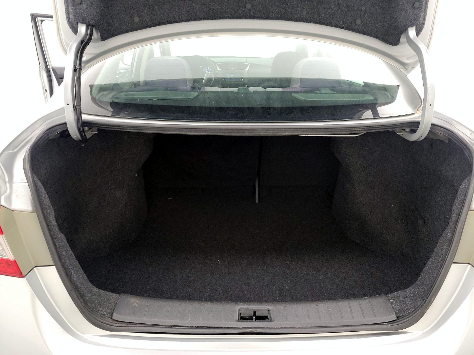Thumbnail: 2014 Nissan Sentra - 19