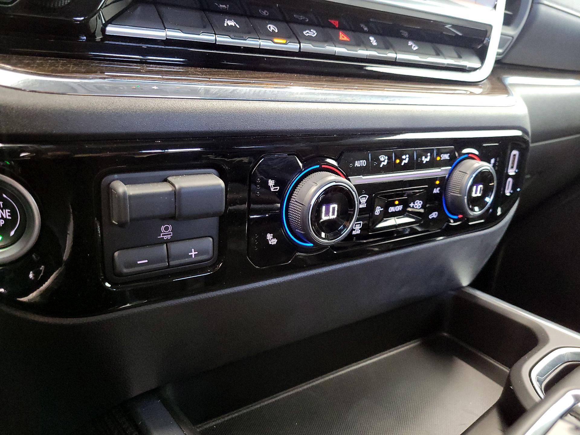 Thumbnail: 2024 Chevrolet Silverado 1500 - 17
