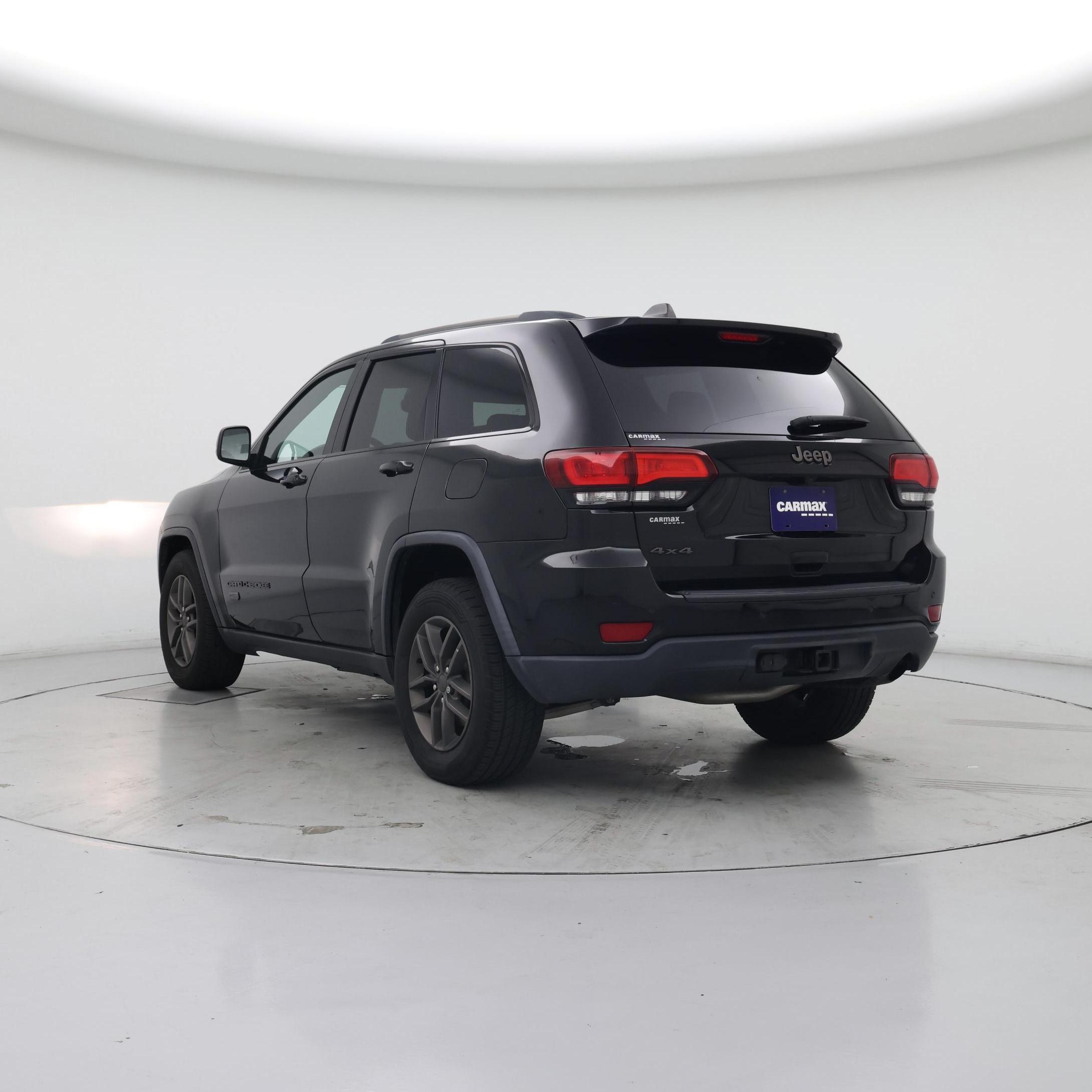 Thumbnail: 2017 Jeep Grand Cherokee - 2