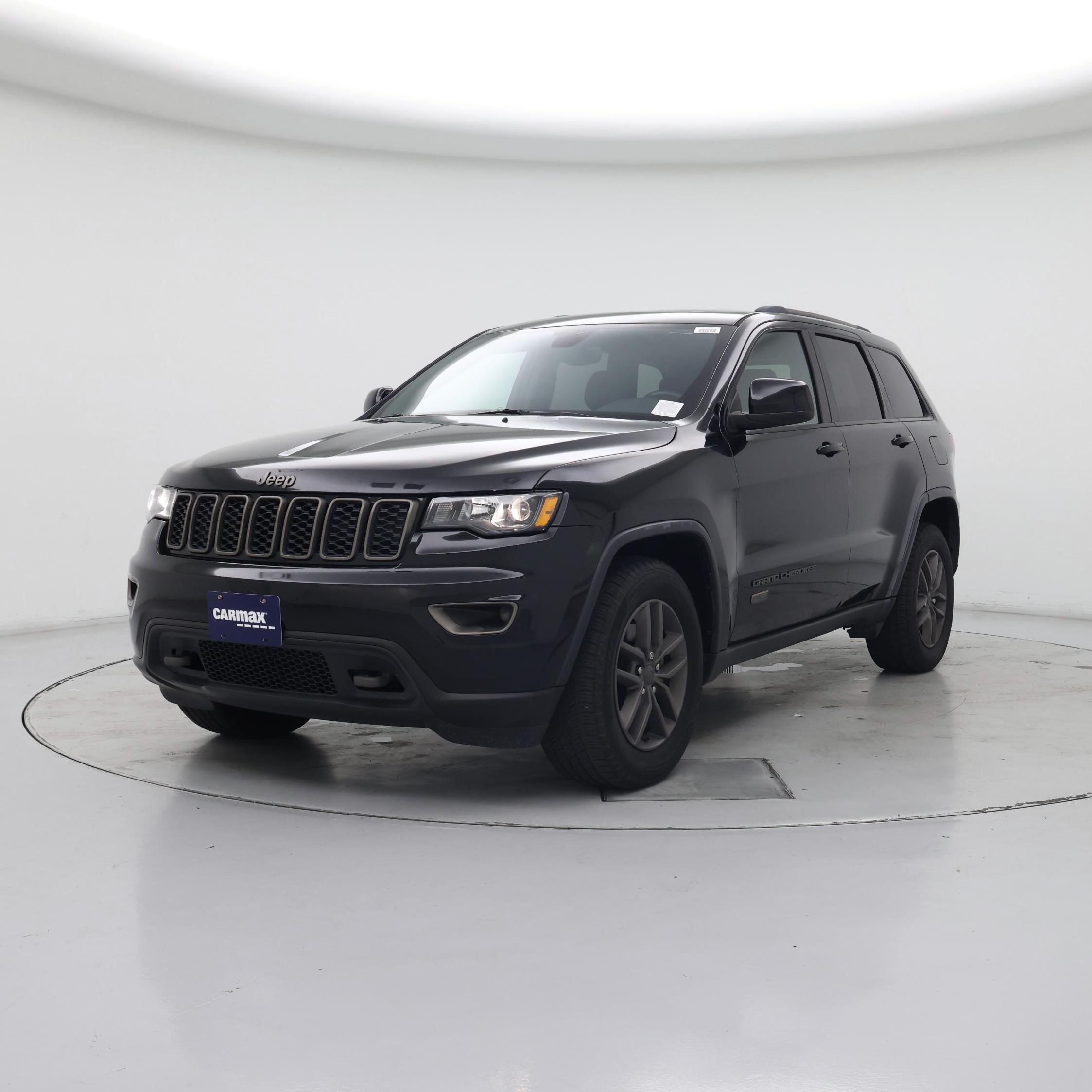 Thumbnail: 2017 Jeep Grand Cherokee - 4