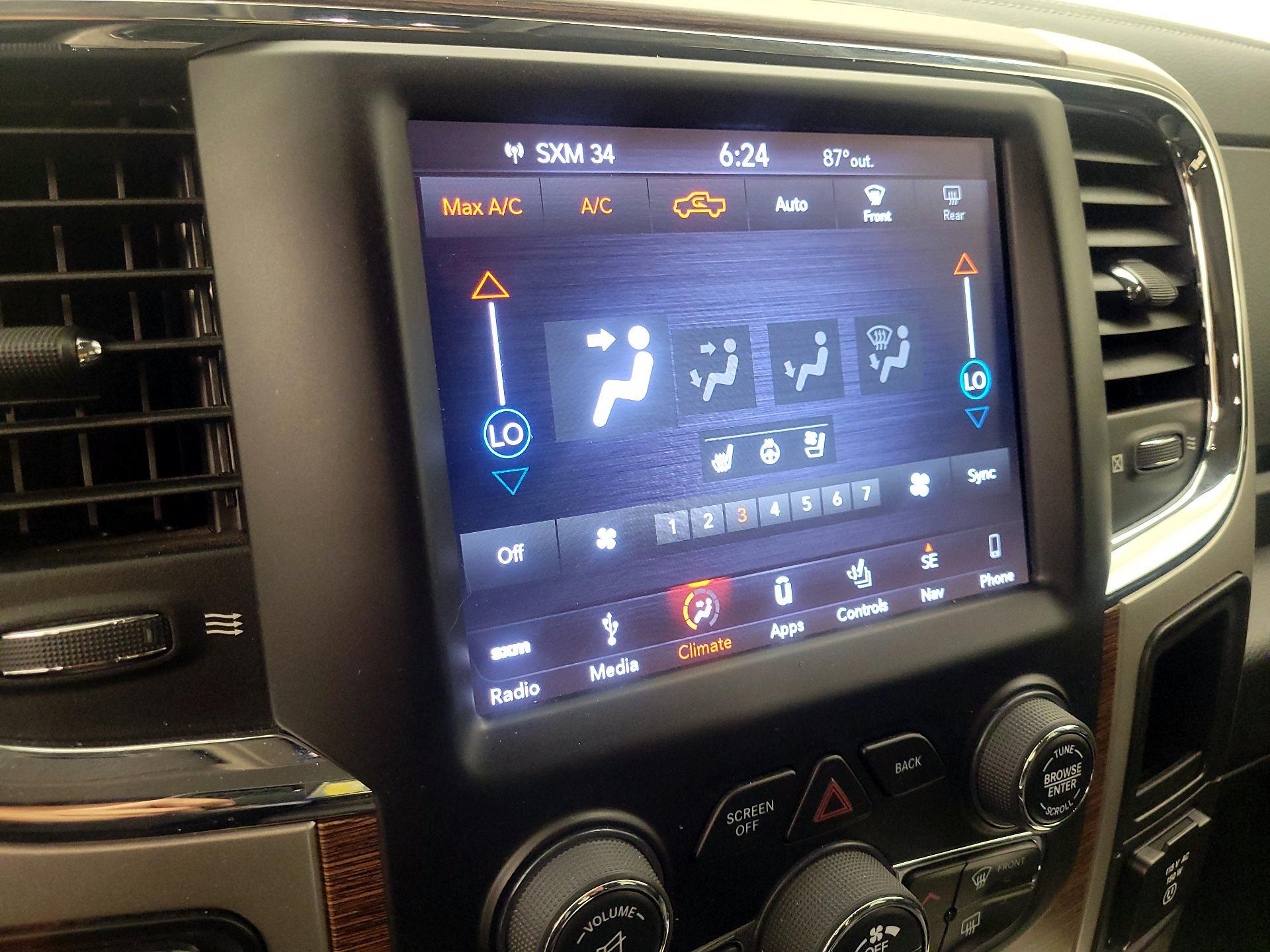 Thumbnail: 2019 RAM 1500 Classic - 16
