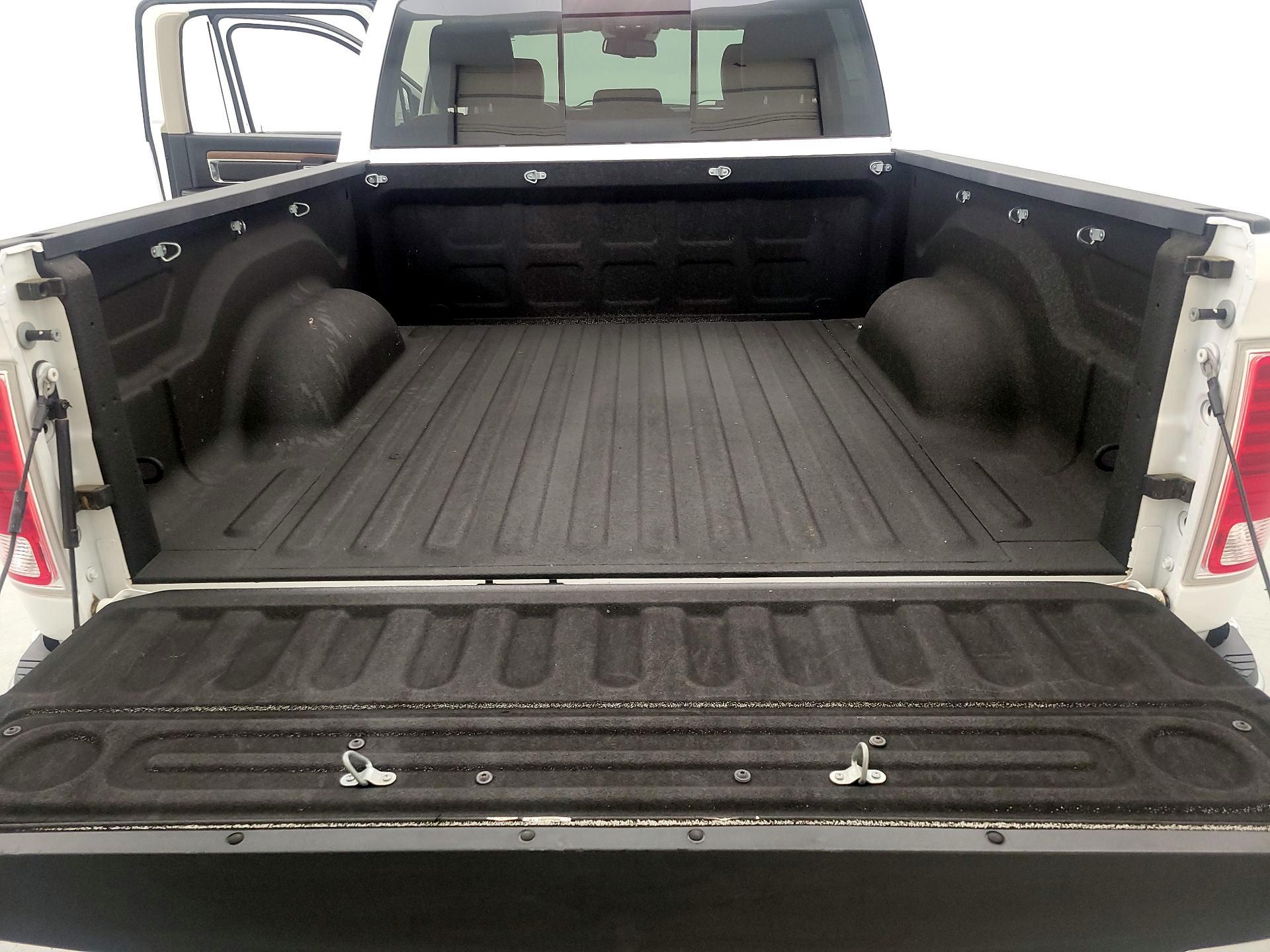 Thumbnail: 2019 RAM 1500 Classic - 20
