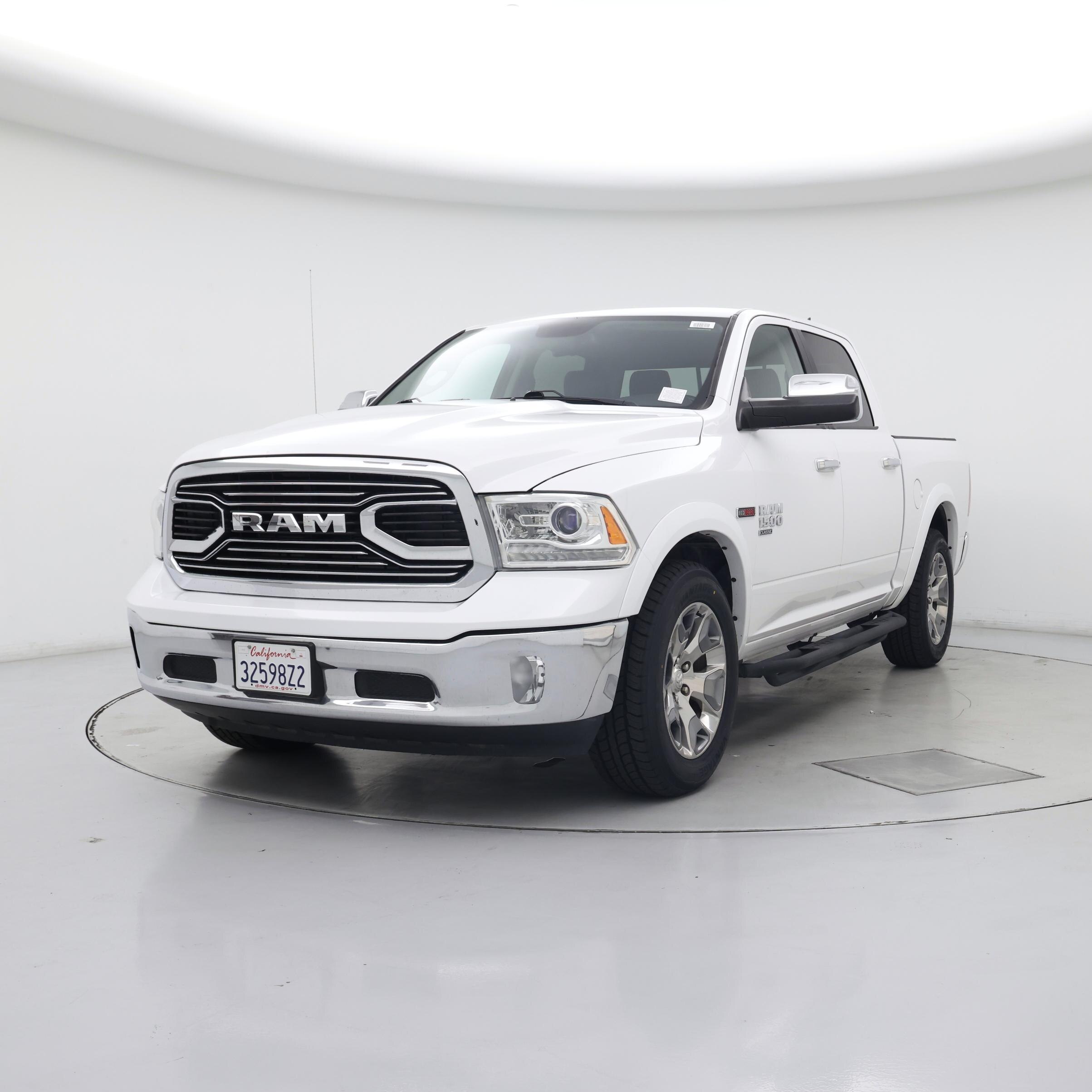Thumbnail: 2019 RAM 1500 Classic - 4
