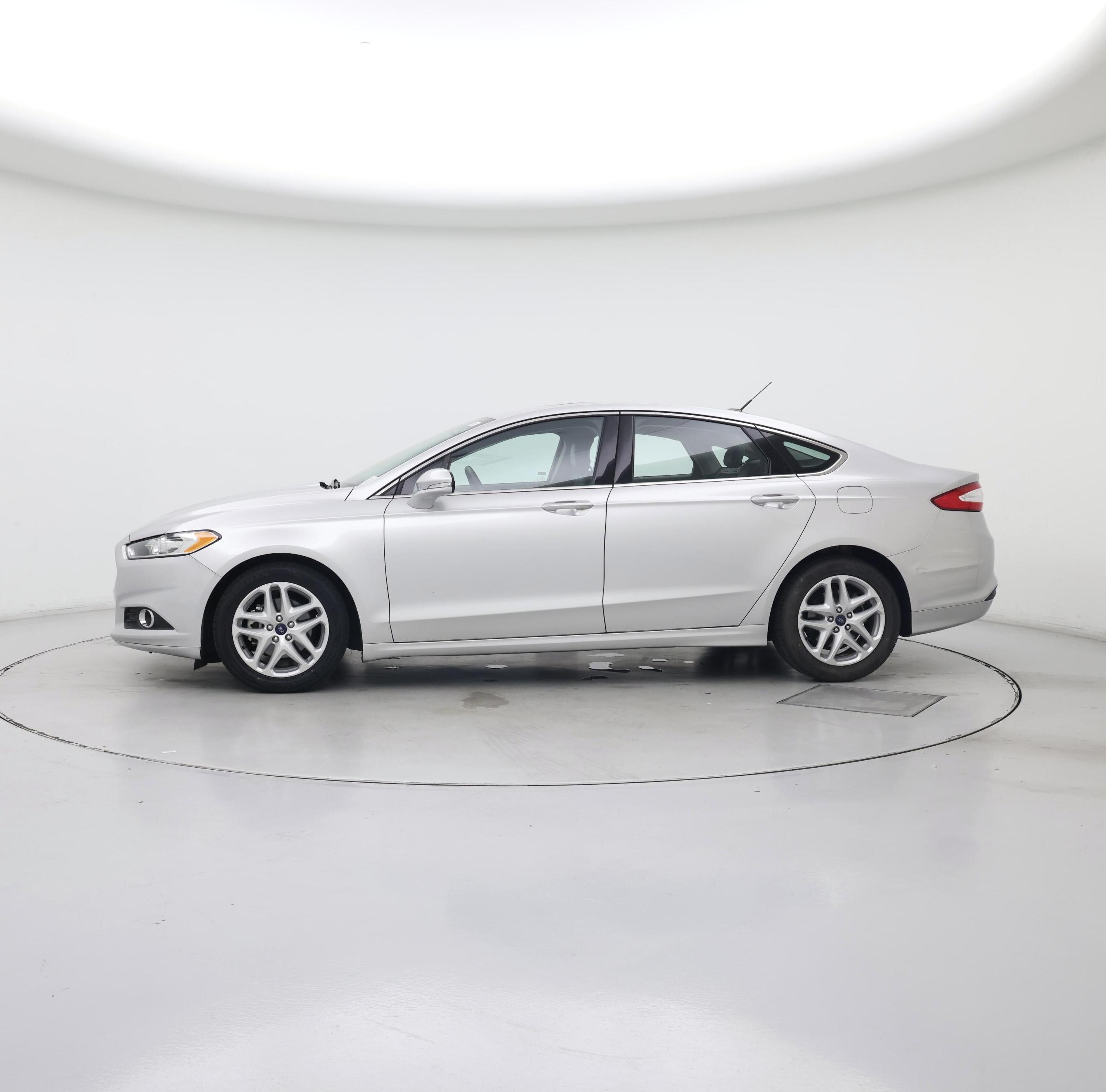 Thumbnail: 2015 Ford Fusion - 3