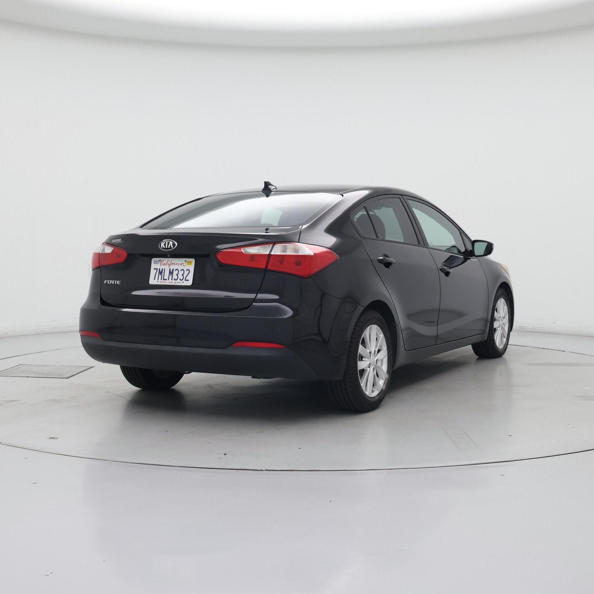 Thumbnail: 2016 Kia Forte - 8