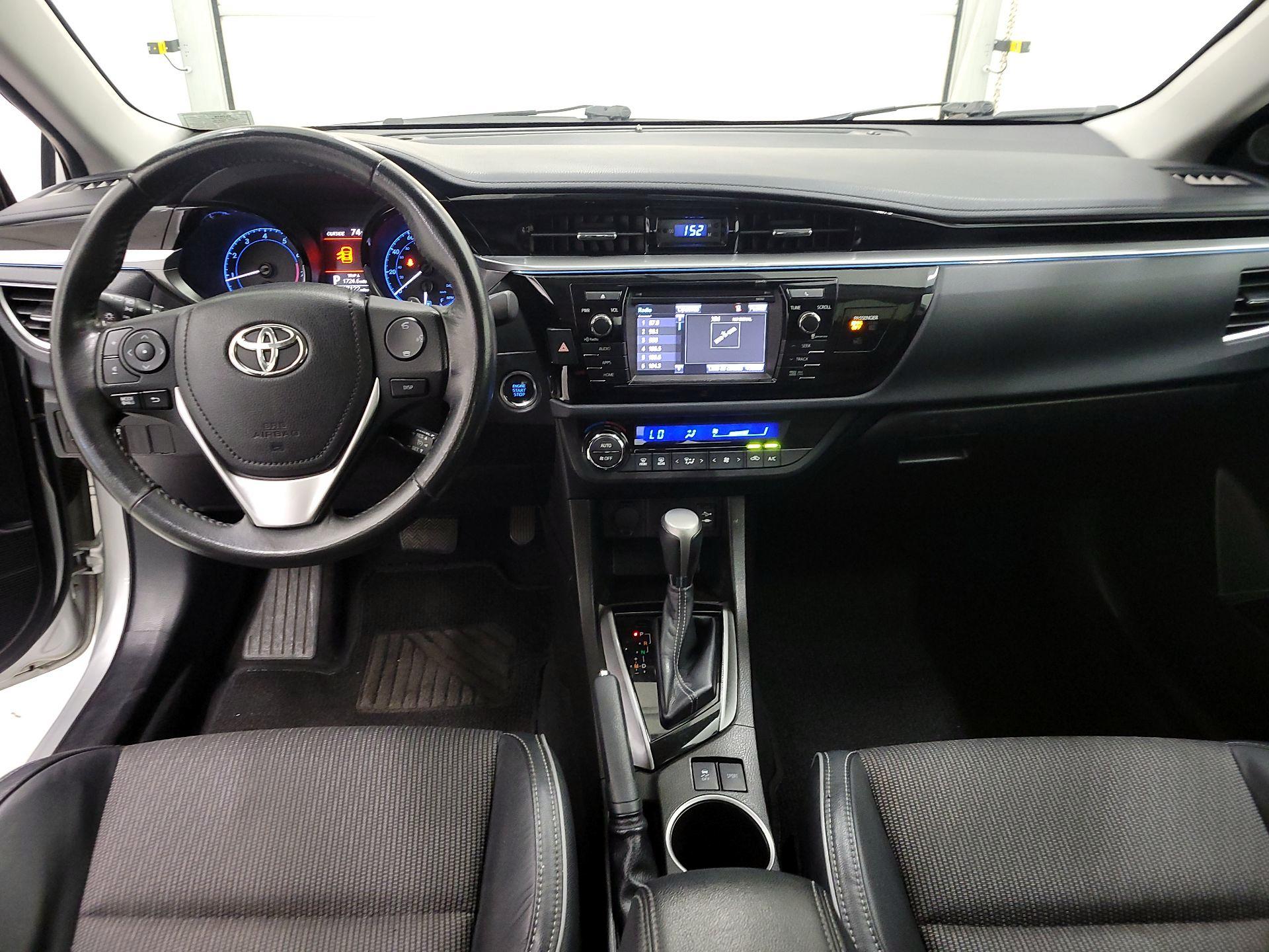 Thumbnail: 2015 Toyota Corolla - 9