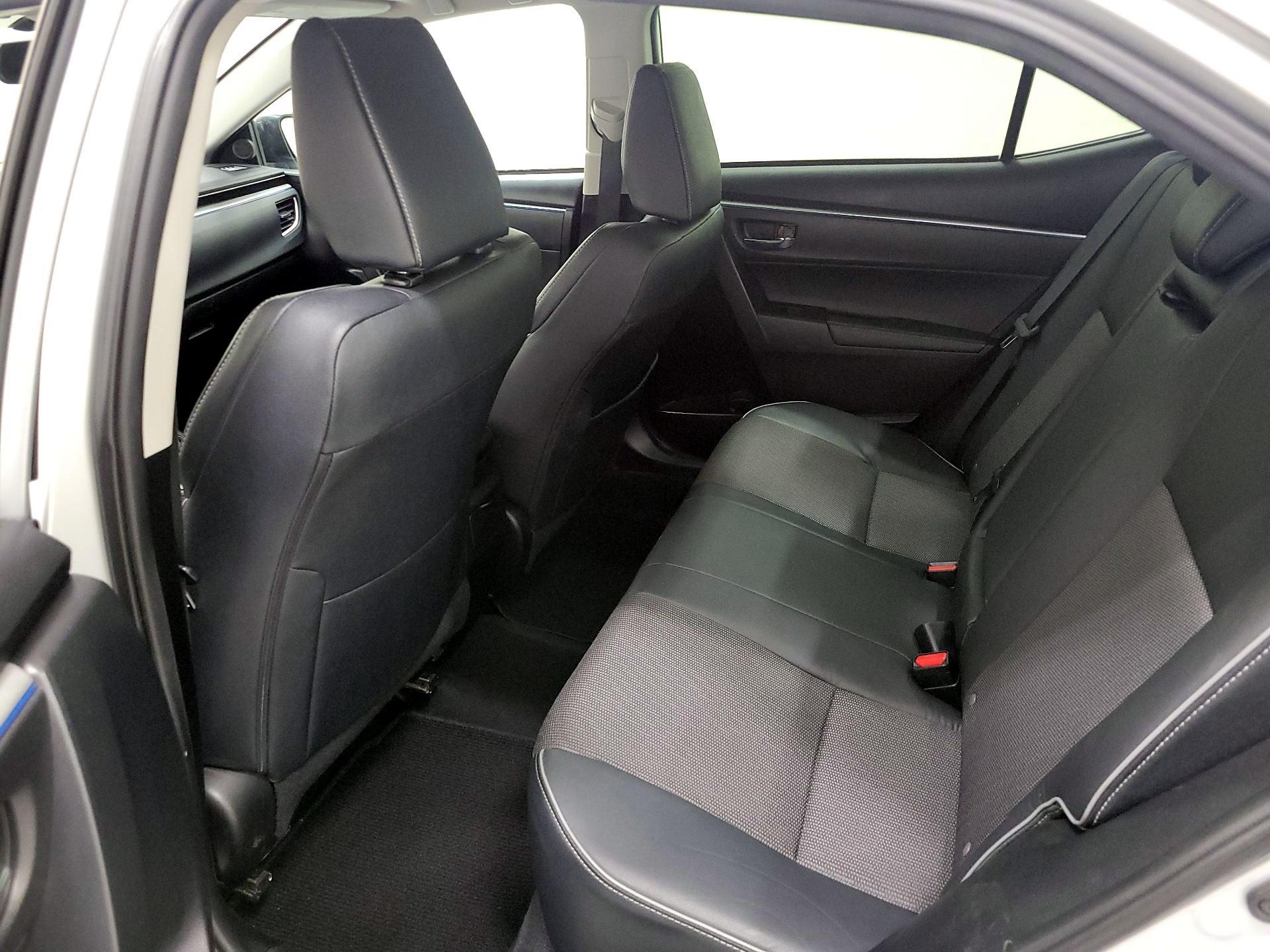 Thumbnail: 2015 Toyota Corolla - 18
