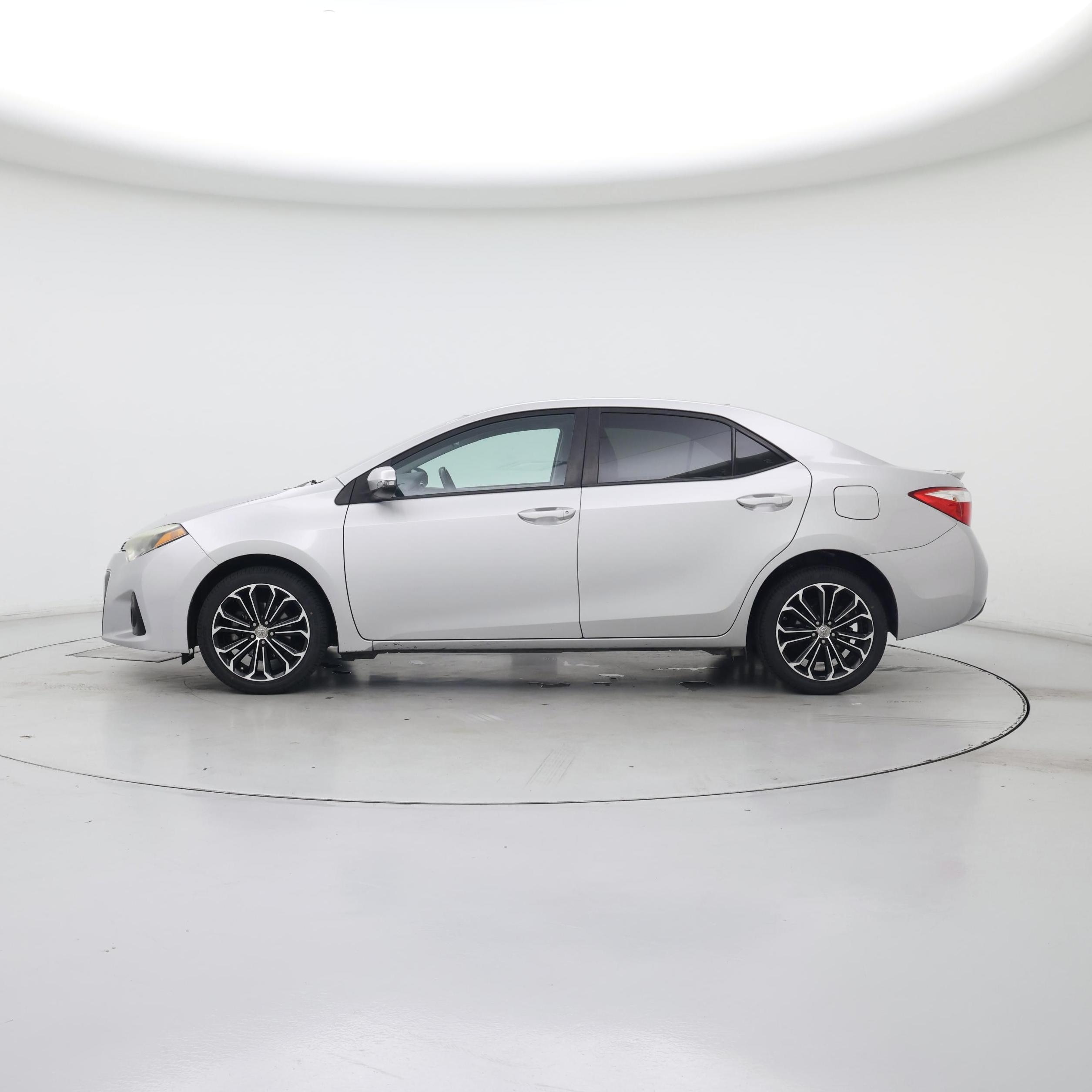 Thumbnail: 2015 Toyota Corolla - 3
