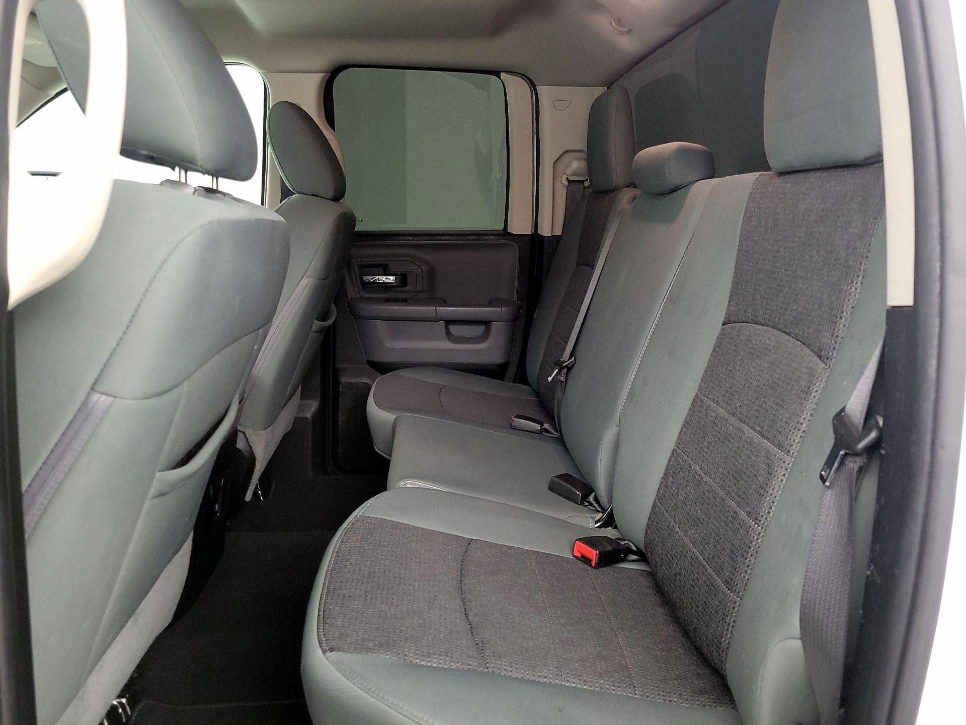Thumbnail: 2020 RAM 1500 Classic - 18