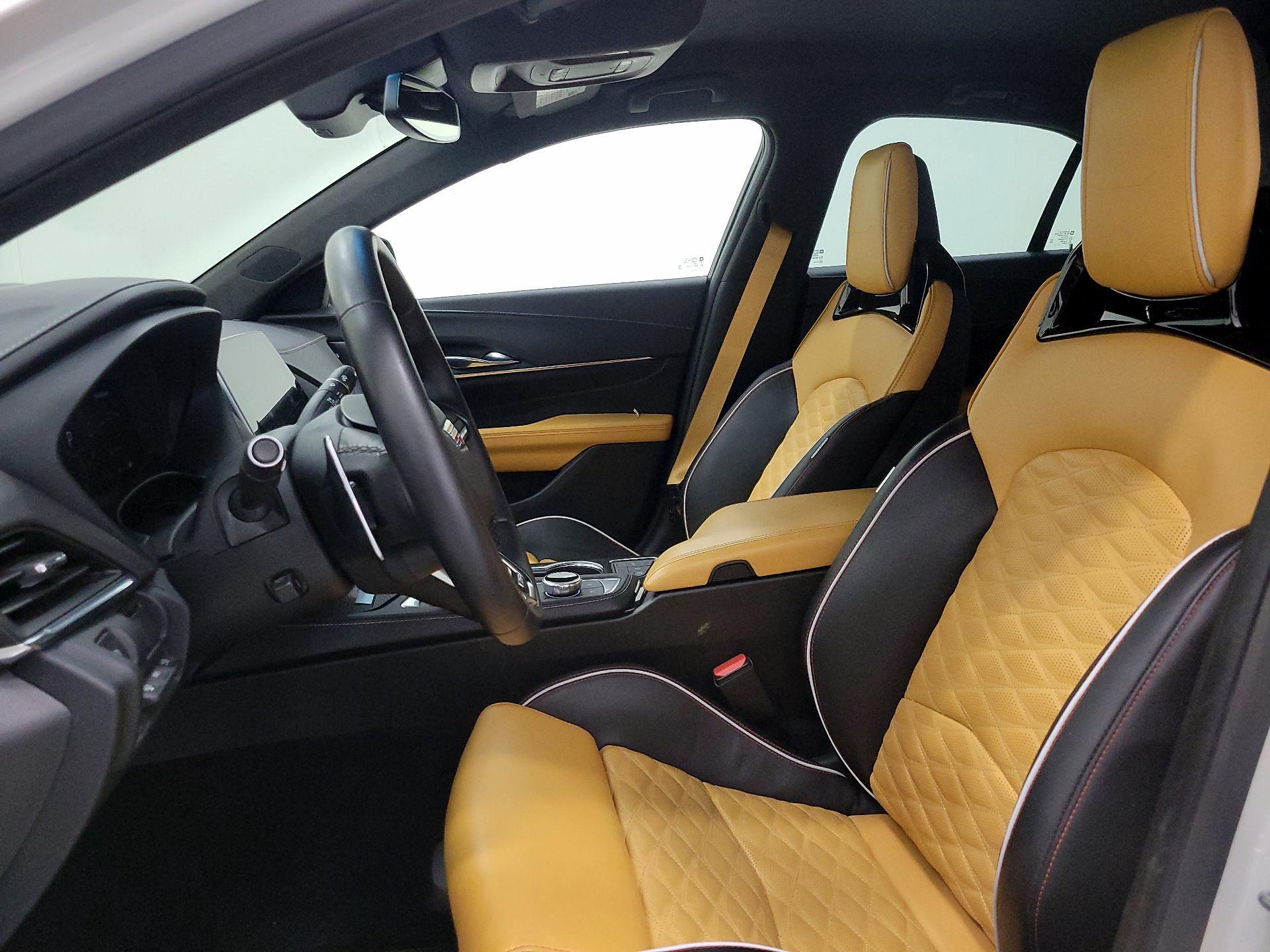 Thumbnail: 2023 Cadillac CT4 - 11