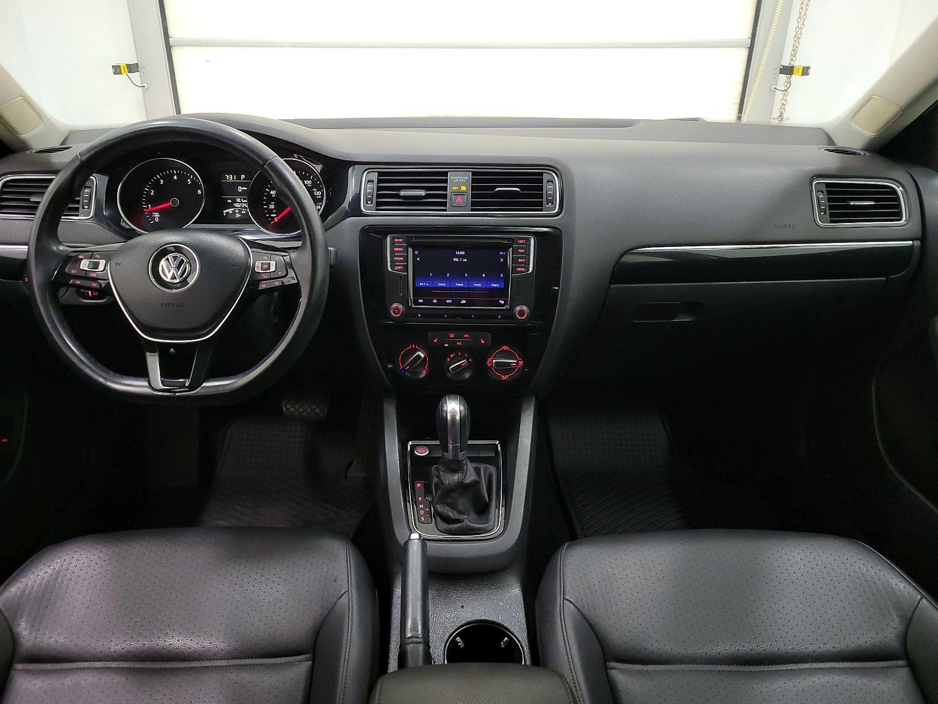 Thumbnail: 2016 Volkswagen Jetta - 9
