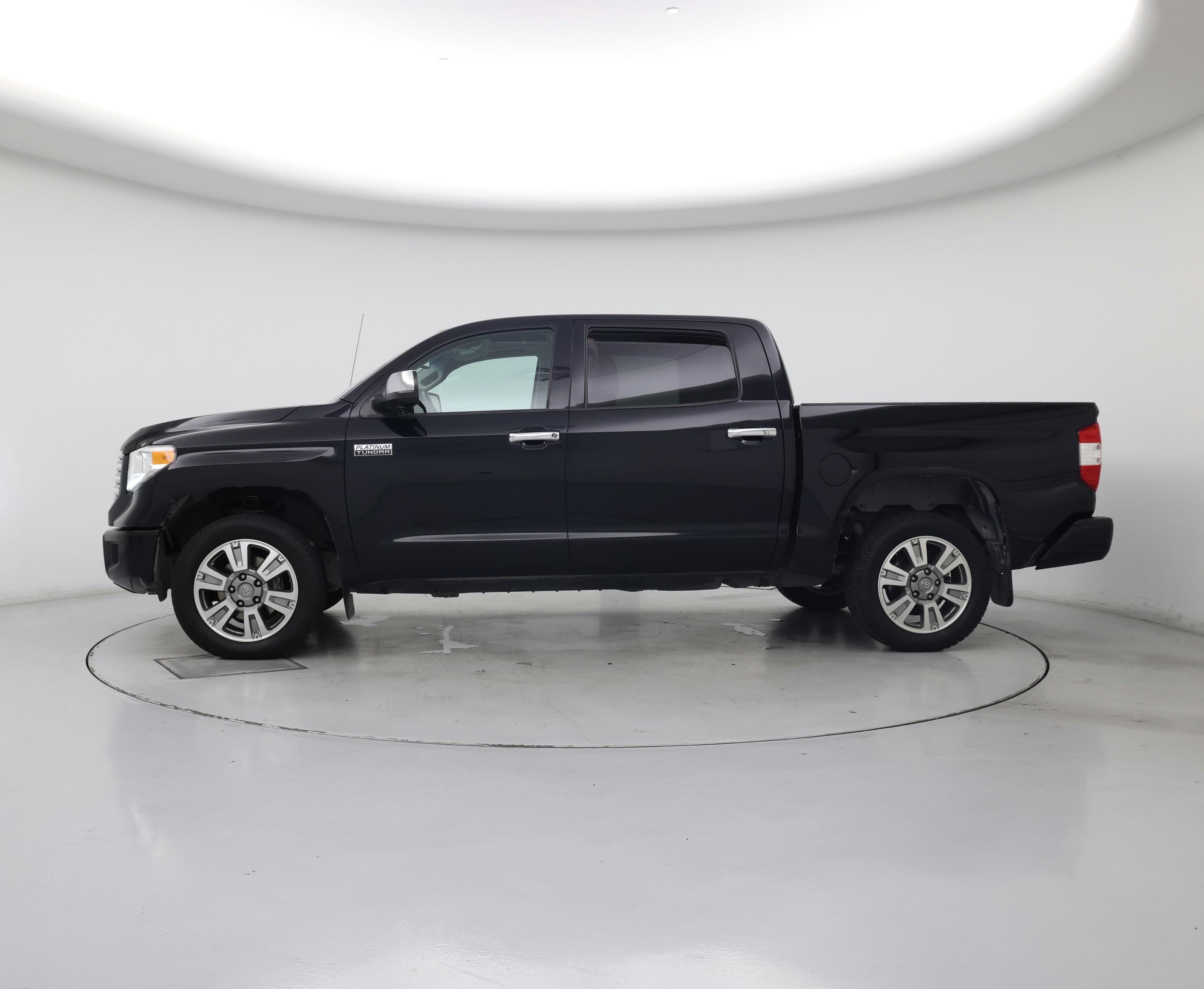 Thumbnail: 2016 Toyota Tundra - 3