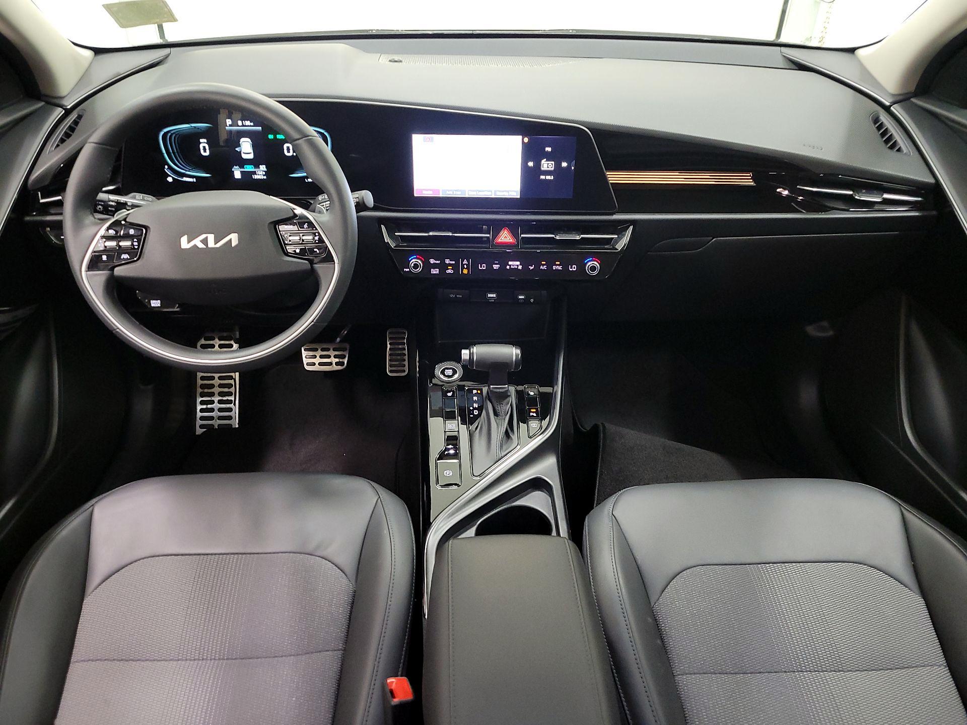 Thumbnail: 2024 Kia Niro - 9