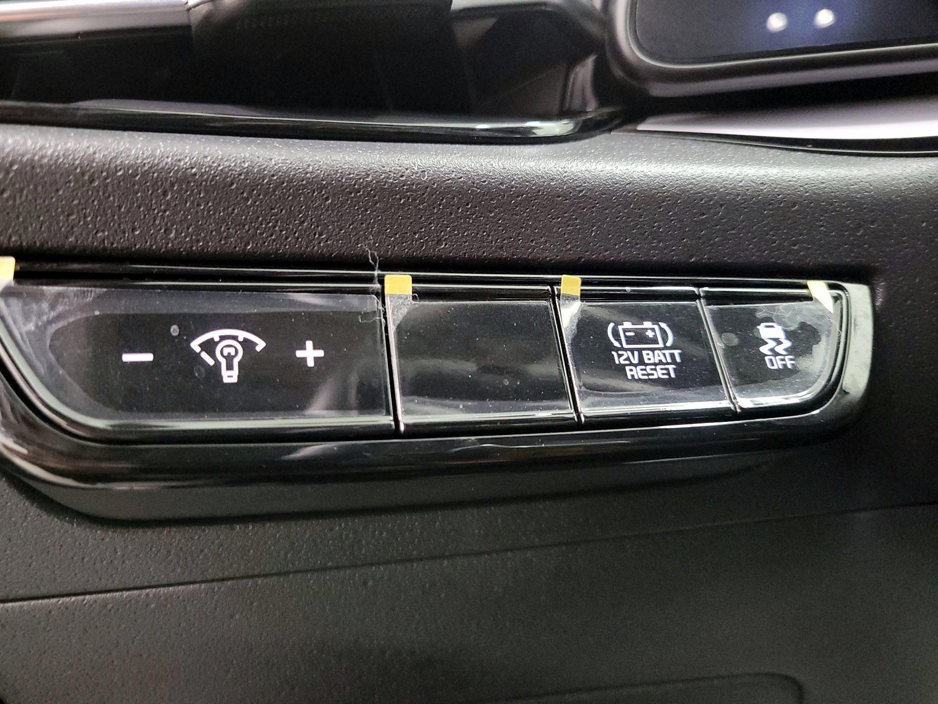 Thumbnail: 2024 Kia Niro - 13