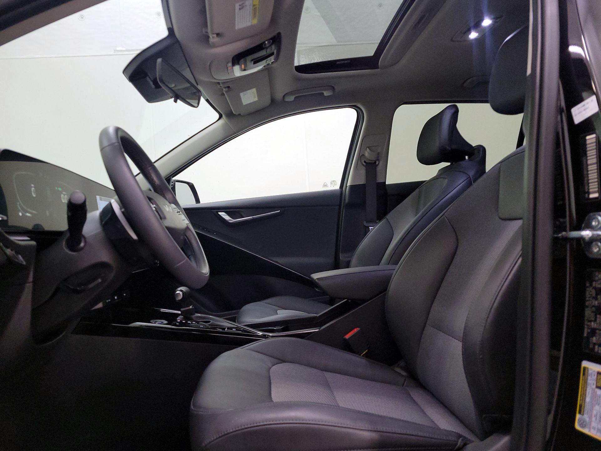 Thumbnail: 2024 Kia Niro - 19