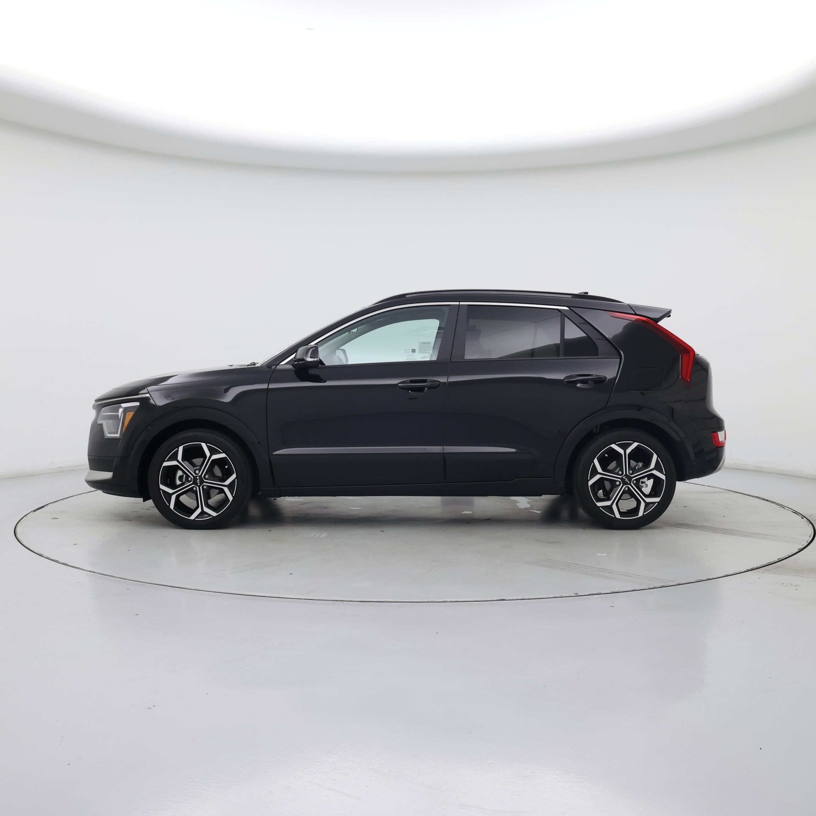 Thumbnail: 2024 Kia Niro - 3
