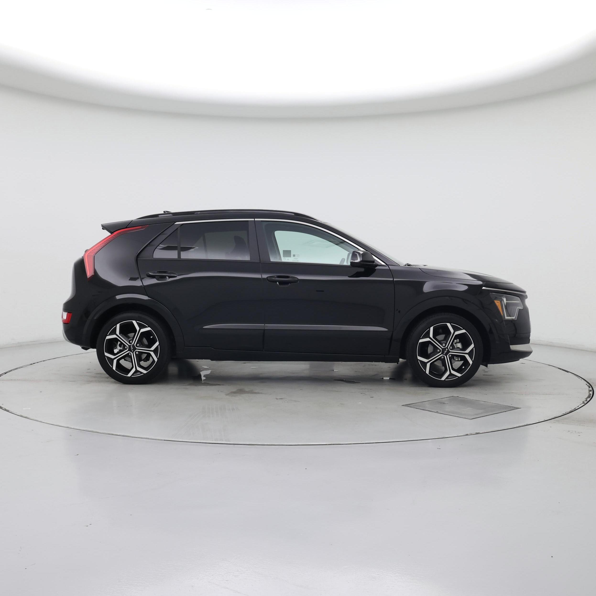 Thumbnail: 2024 Kia Niro - 7
