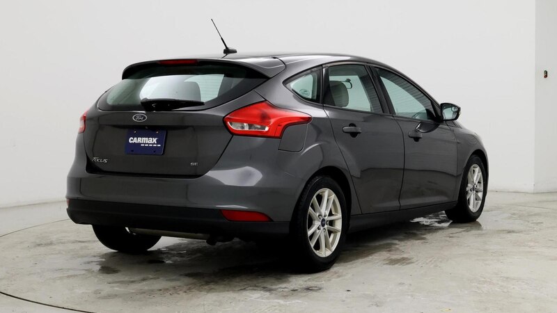 2015 Ford Focus SE 8