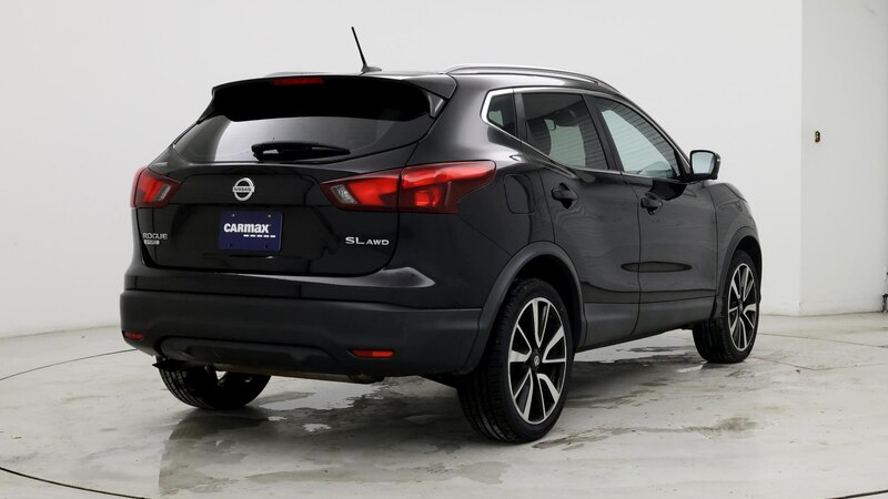 2017 Nissan Rogue Sport SL 8