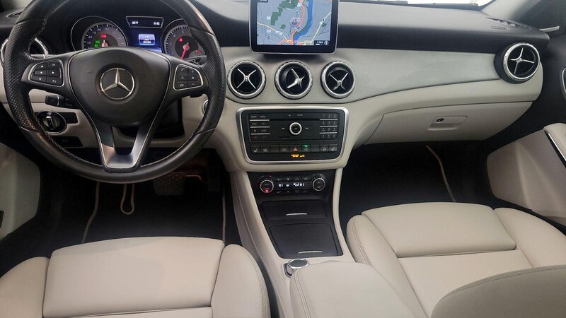 2016 Mercedes-Benz GLA 250 9