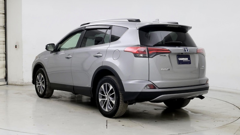 2018 Toyota RAV4 XLE 2