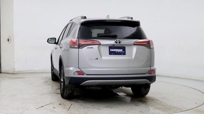 2017 Toyota RAV4 XLE 6