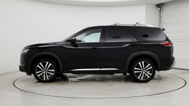 2023 Nissan Pathfinder Platinum 3