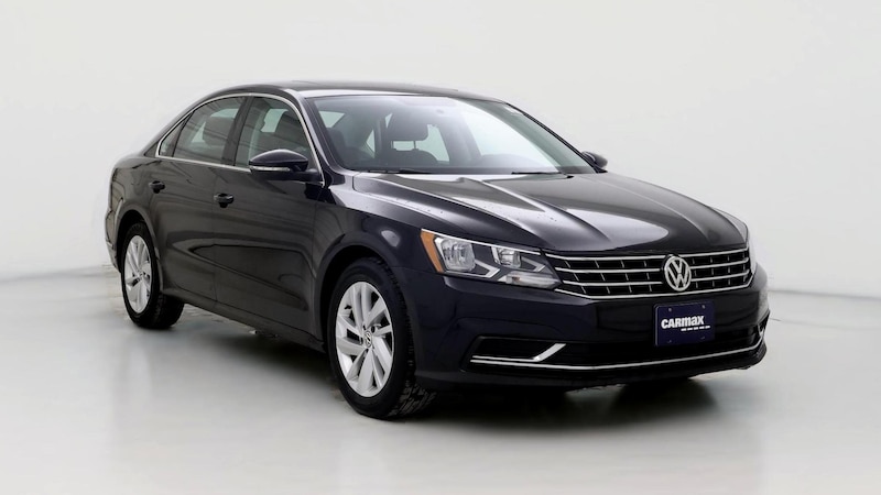 2018 Volkswagen Passat SE Hero Image