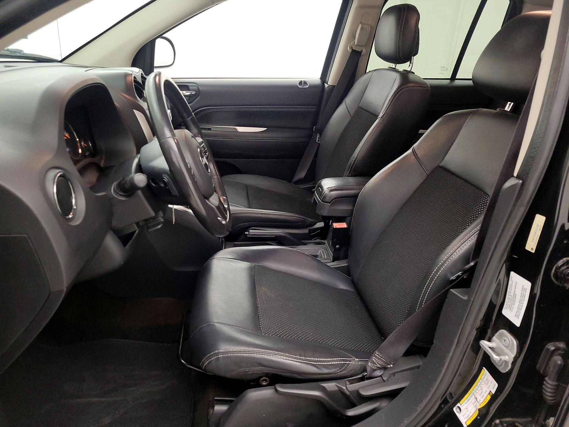 Thumbnail: 2014 Jeep Compass - 9