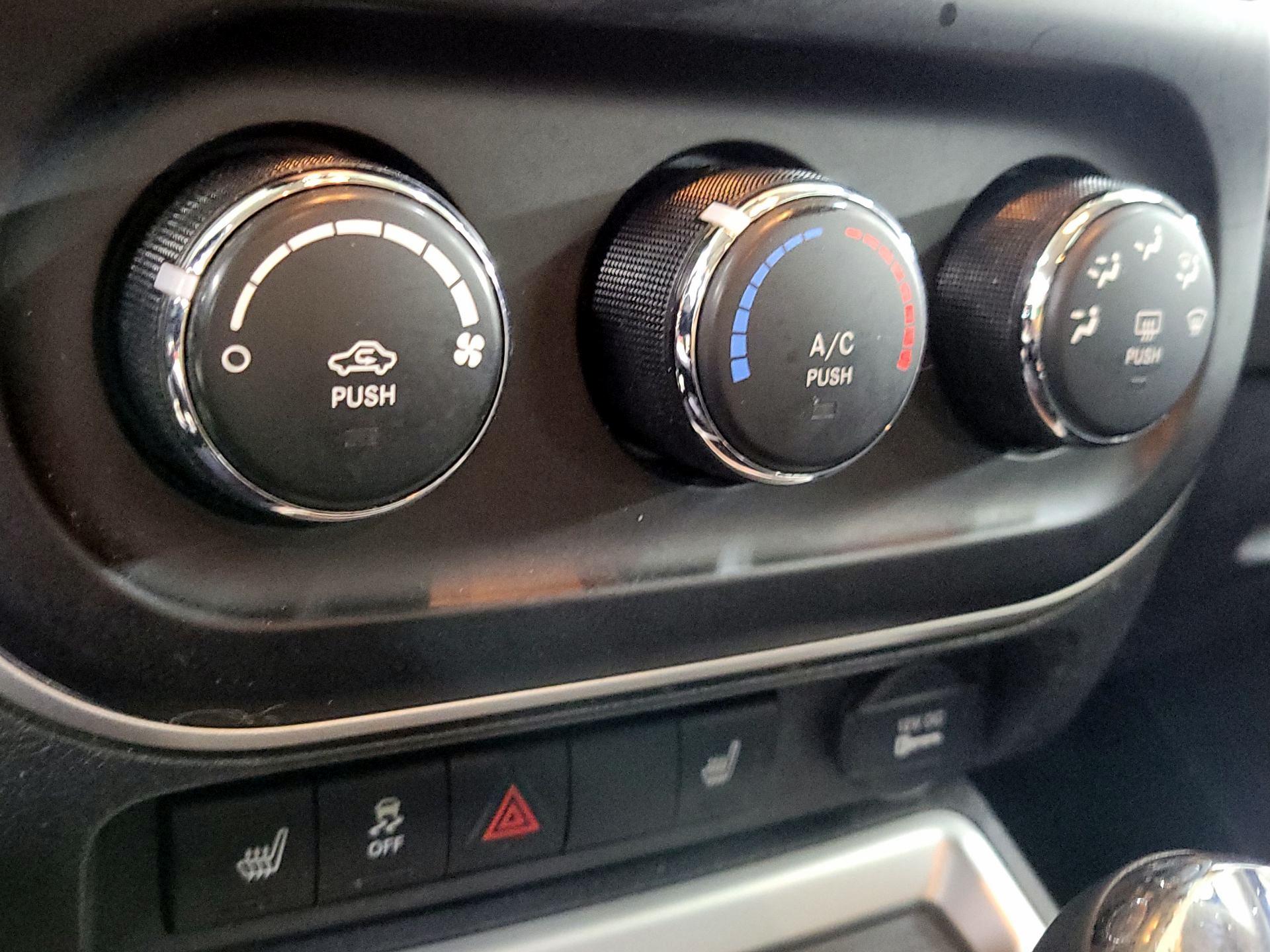 Thumbnail: 2014 Jeep Compass - 12