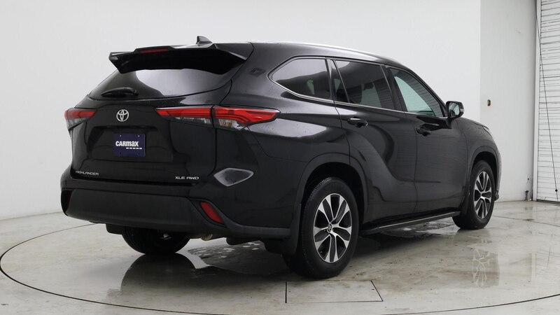 2021 Toyota Highlander XLE 8