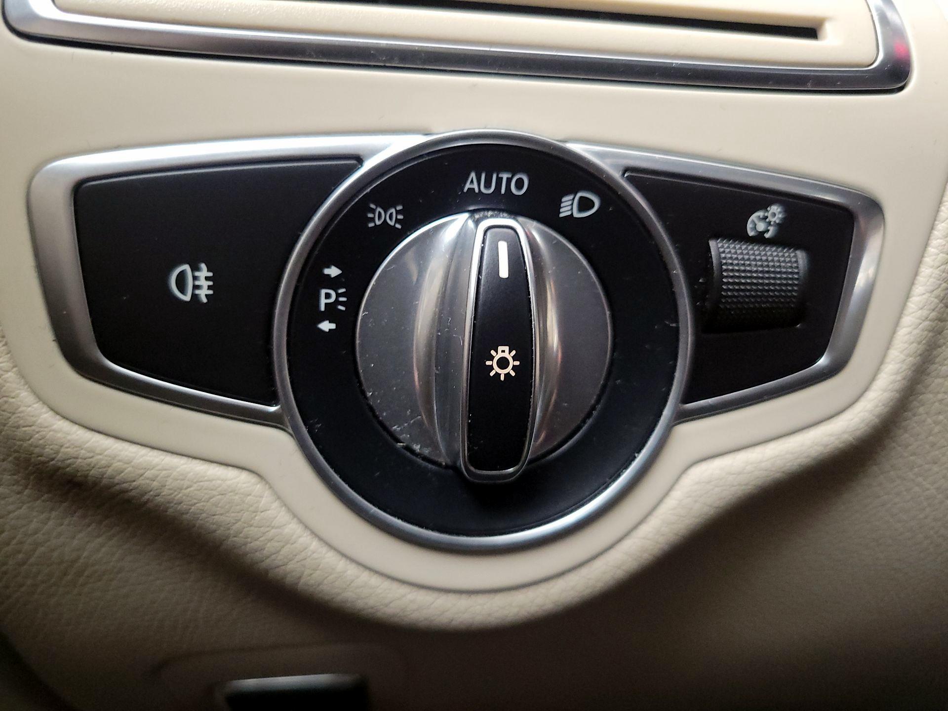 Thumbnail: 2019 Mercedes-Benz C-Class - 13